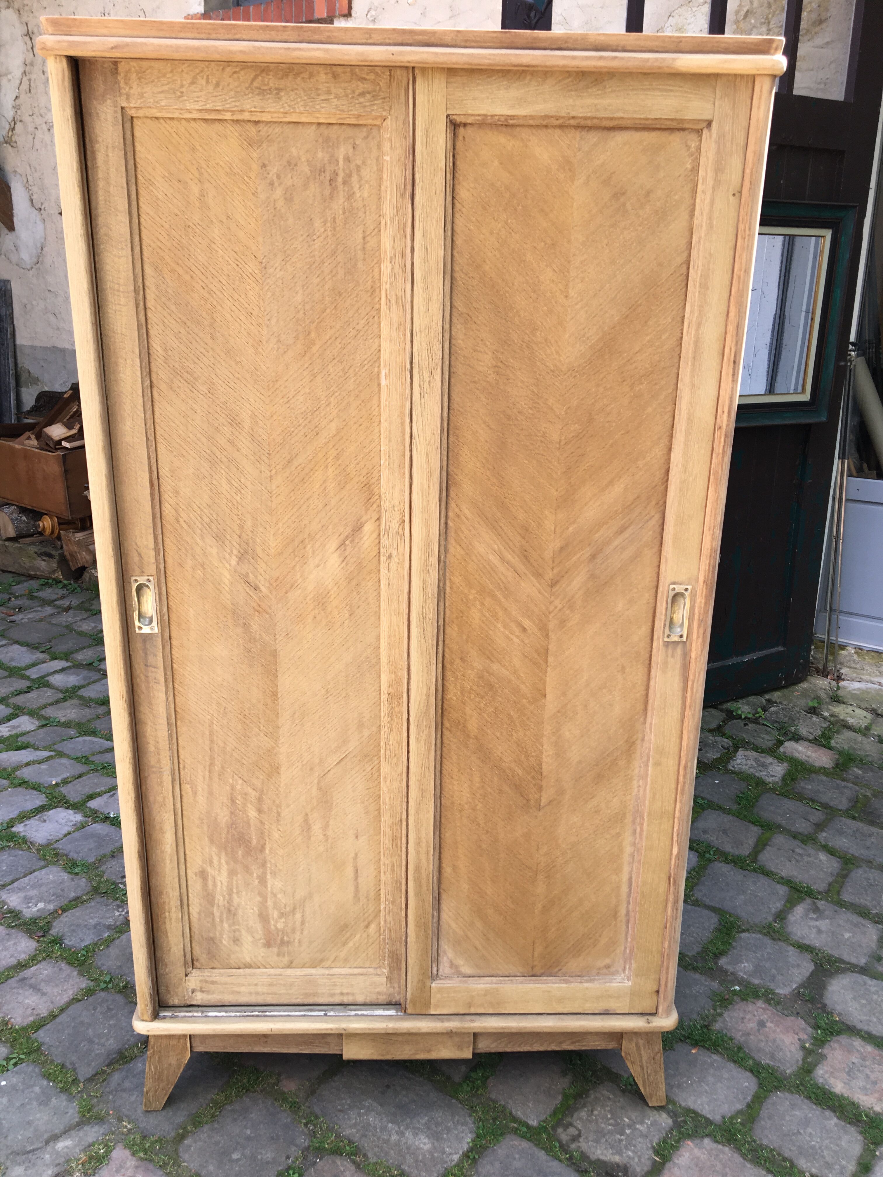 Wardrobe wardrobe in pickled oak Vintage compass feet