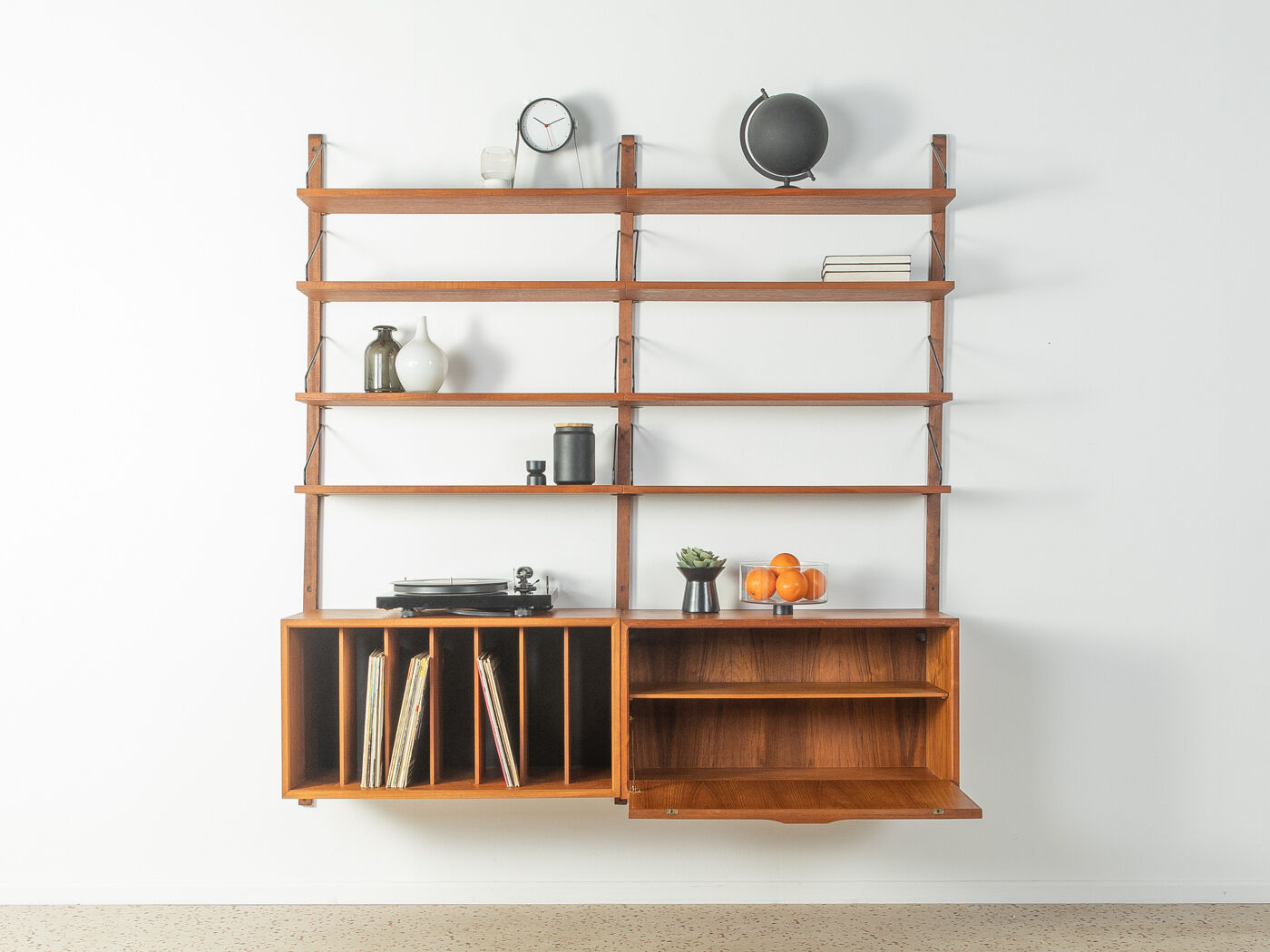 1950s wall shelf, Poul Cadovius