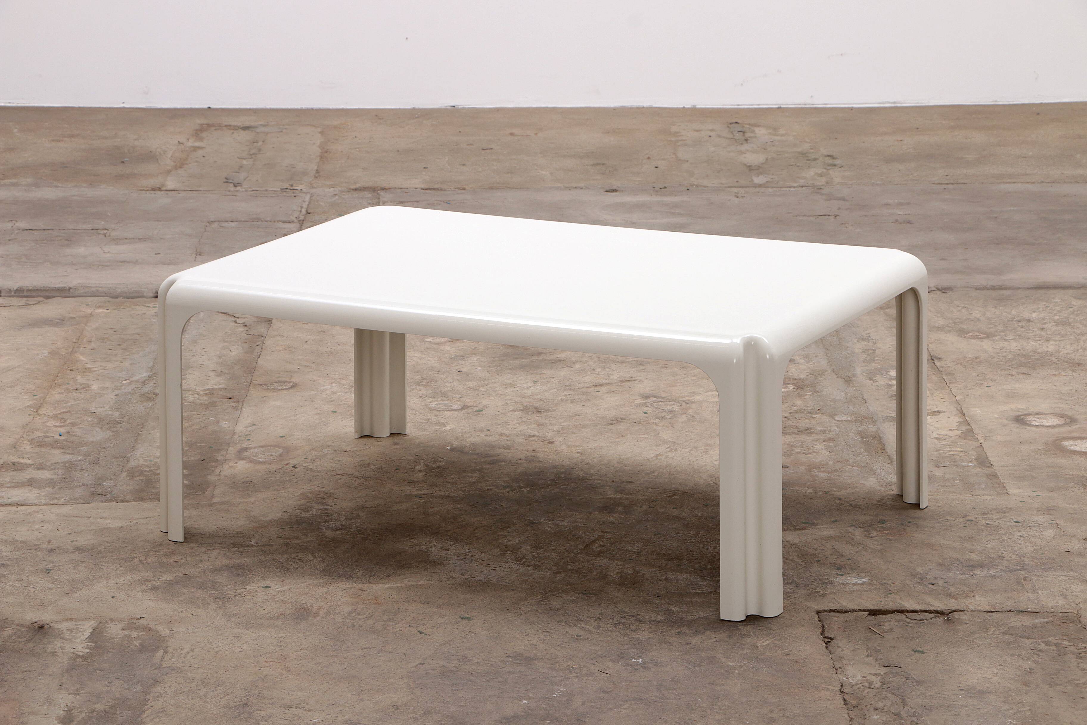 Table basse Vico Magistretti 'Arcadia' Artemide Milano, 1970 Italie