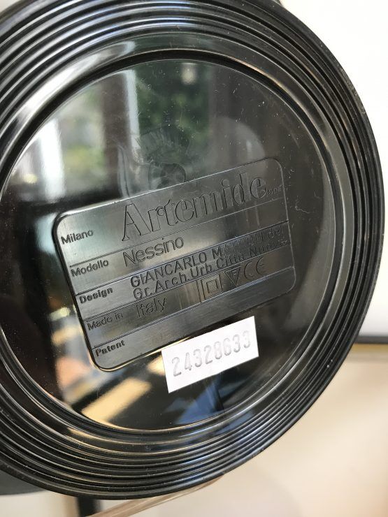 Nessino black pose lamp for artemide by giancarlo mattioli