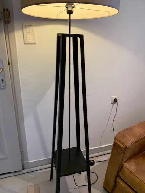 Floor lamp