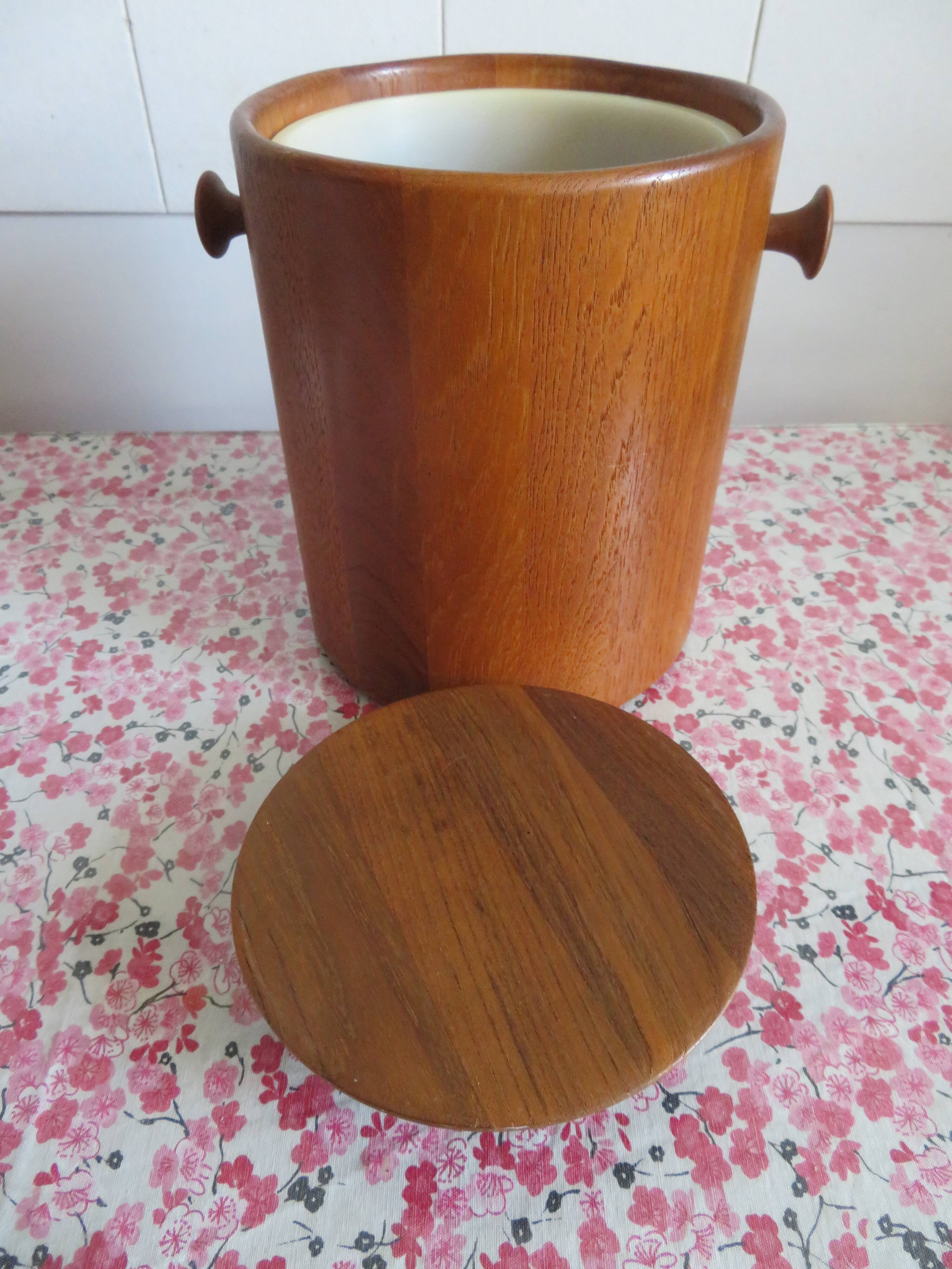 Teak ice bucket, Scandinavian style year 70