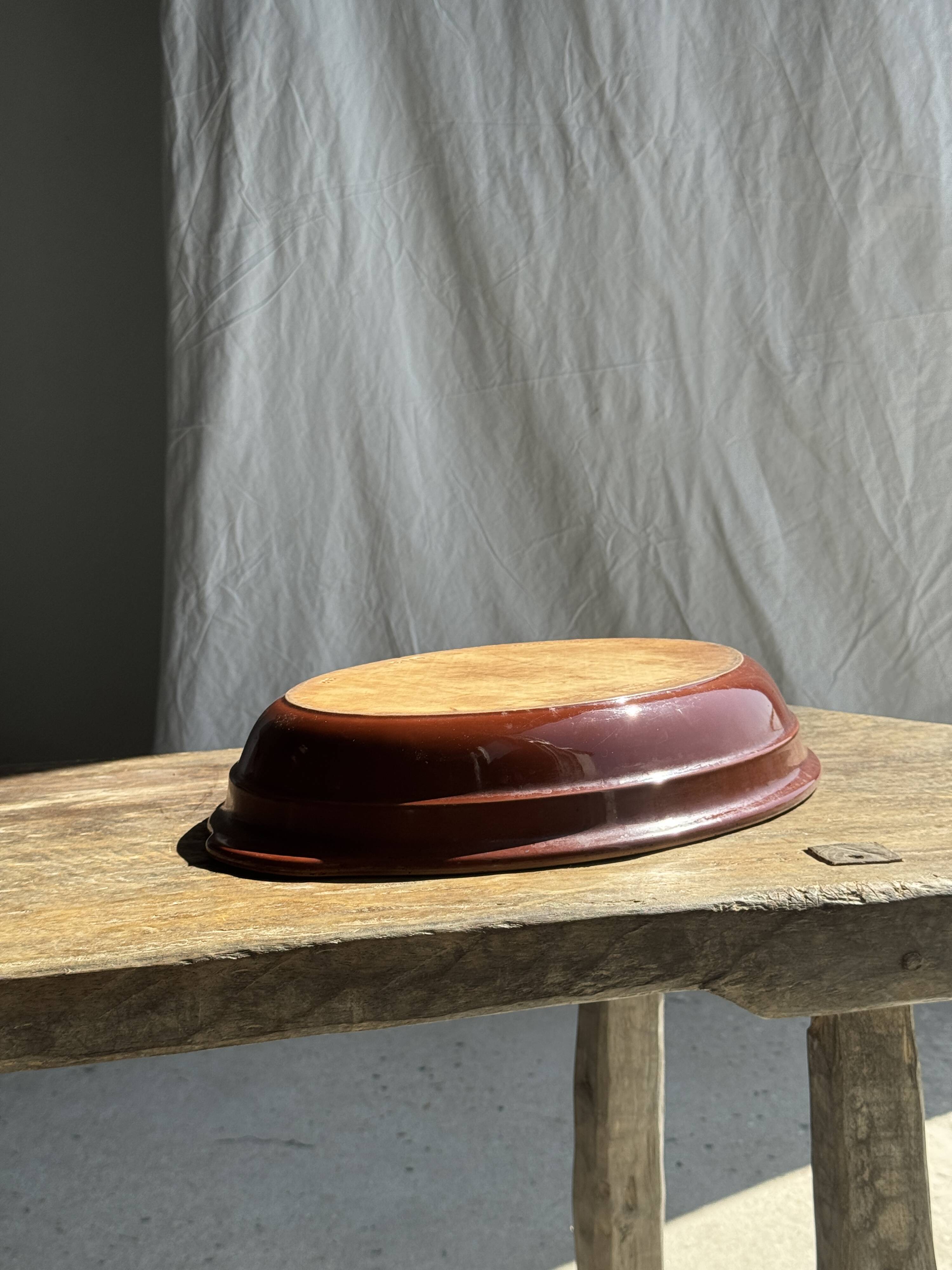 Huge oval oven dish with handle