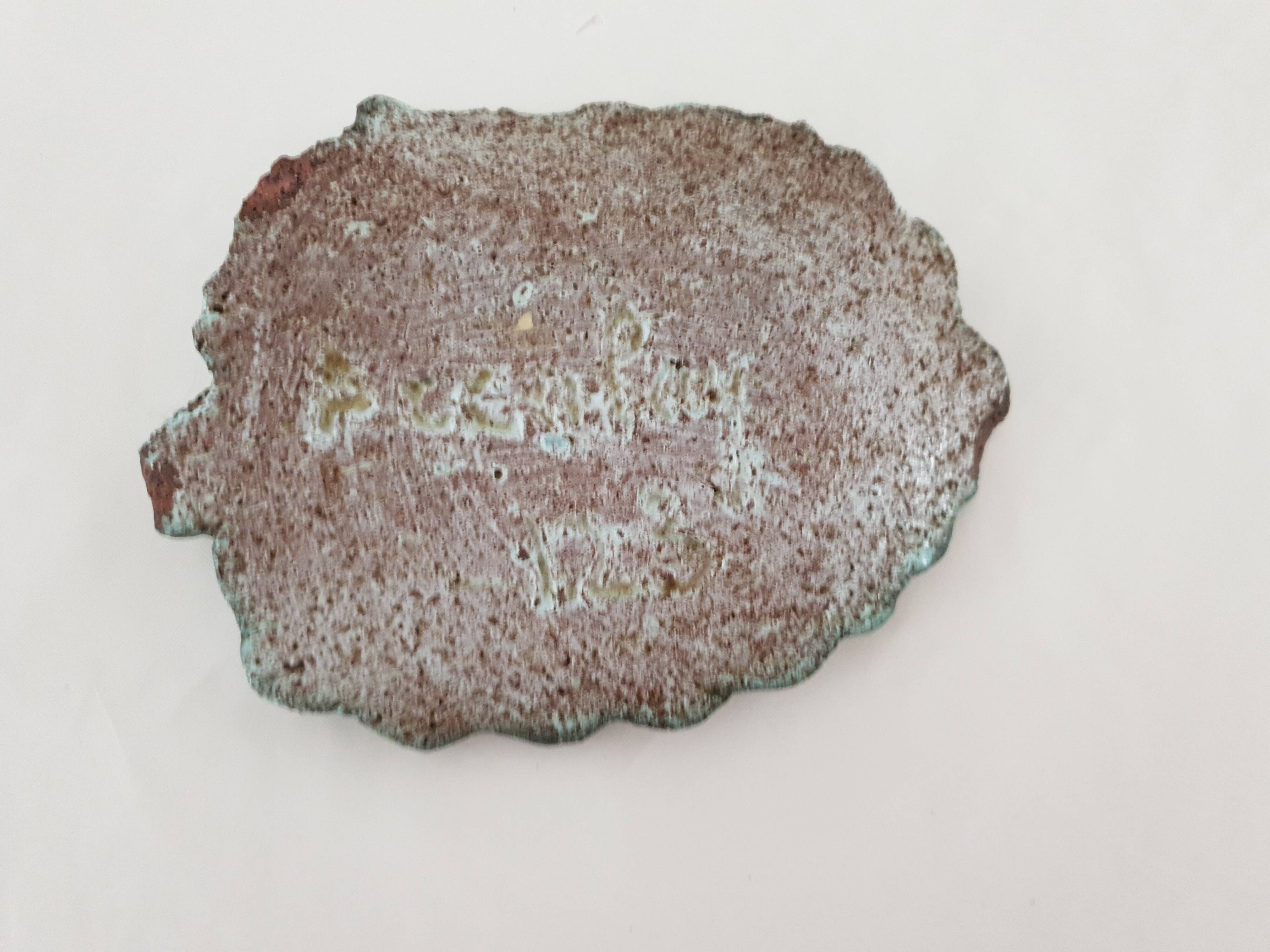 Enamelled ceramic leaf-shaped pocket emptier Signed ACCOLAY