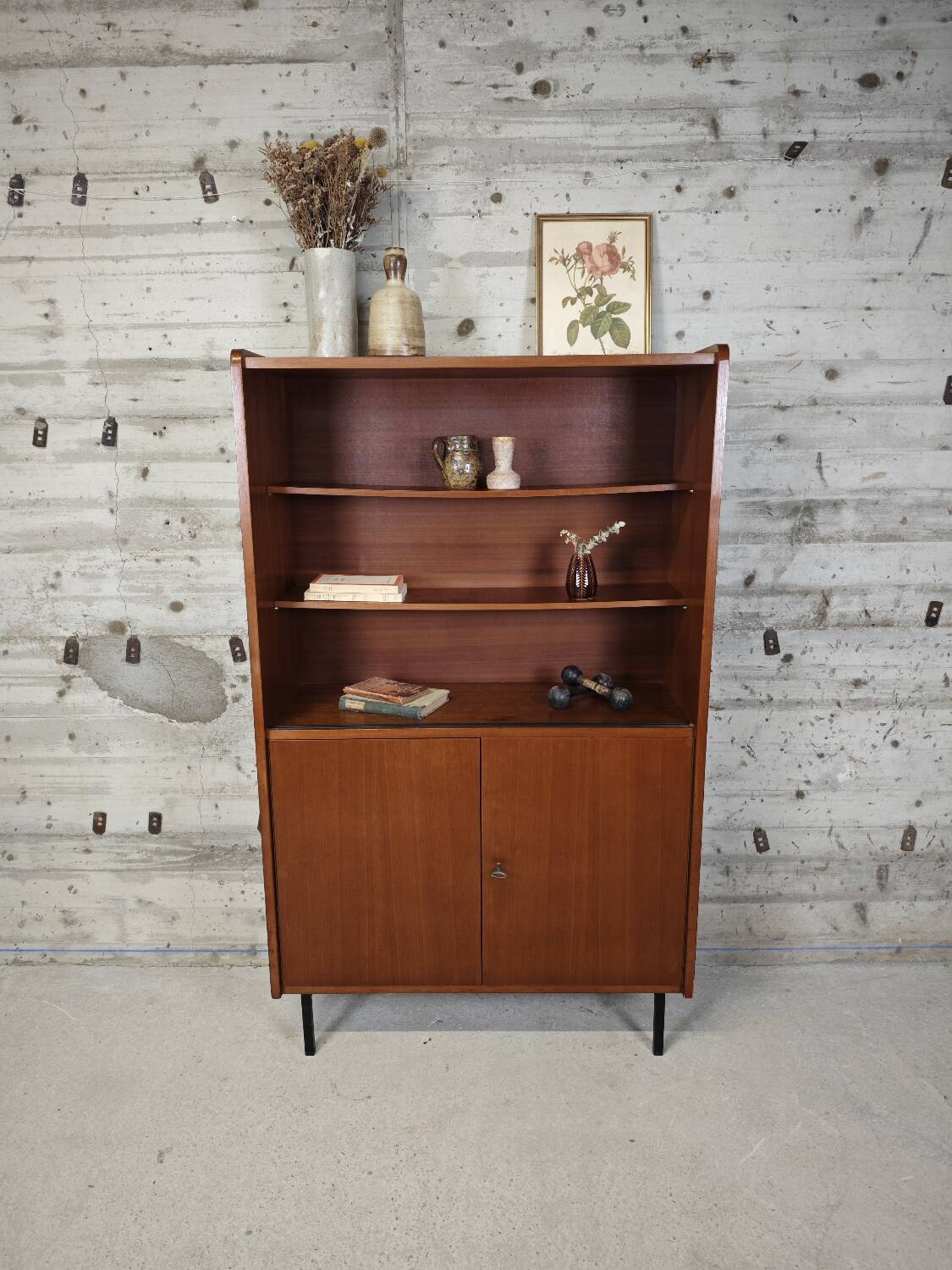 Vintage showcase