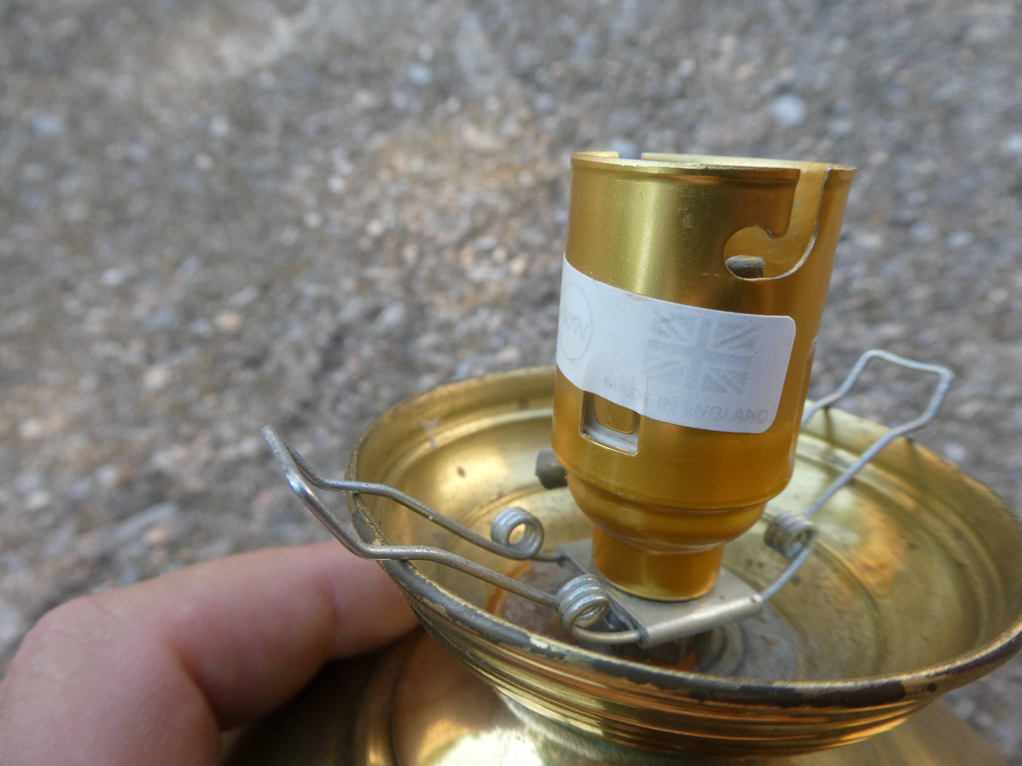 Vintage table lamp with chiseled glass globe.