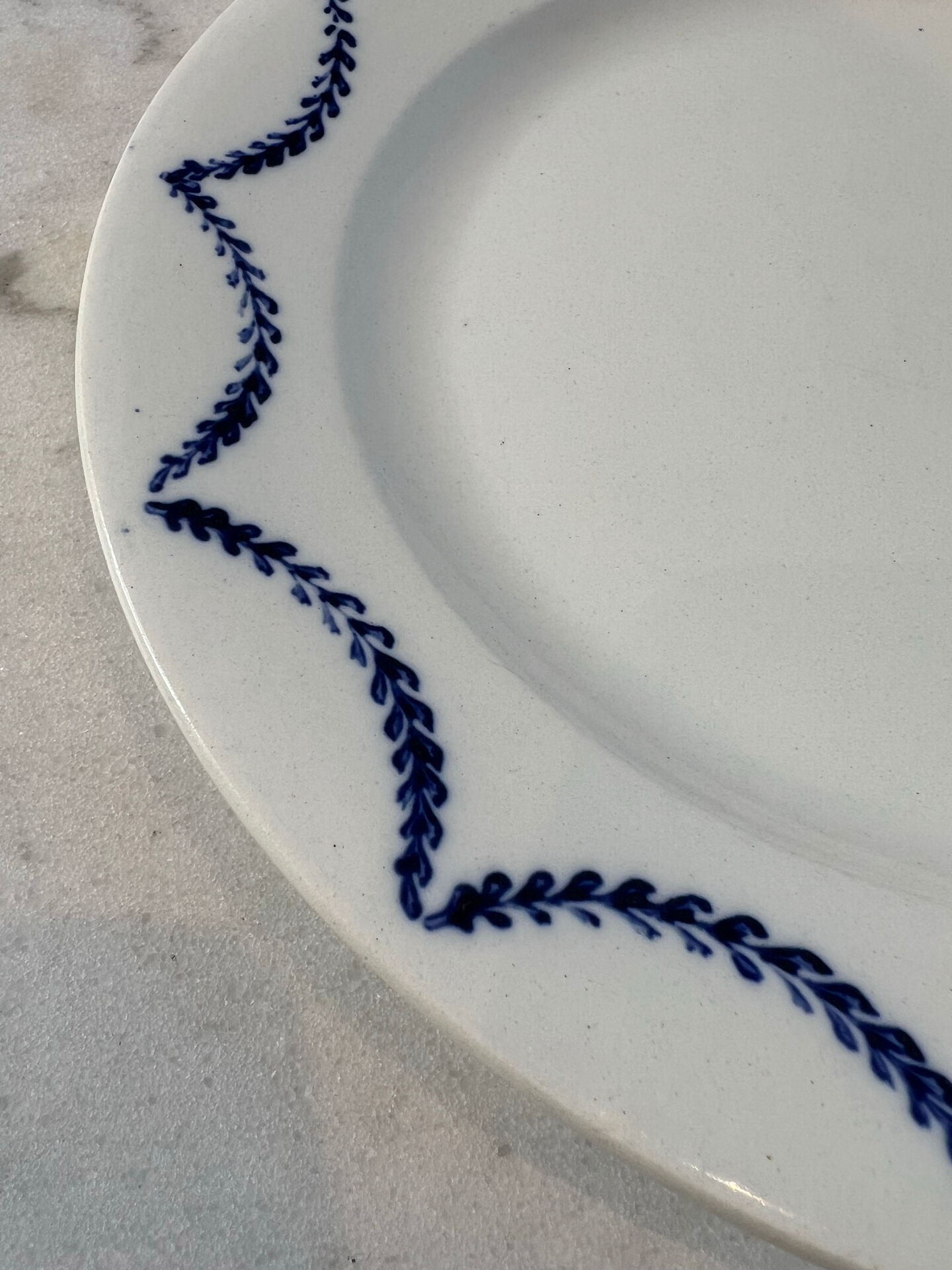 Assiette plate Salins décor bleues 24,5cm