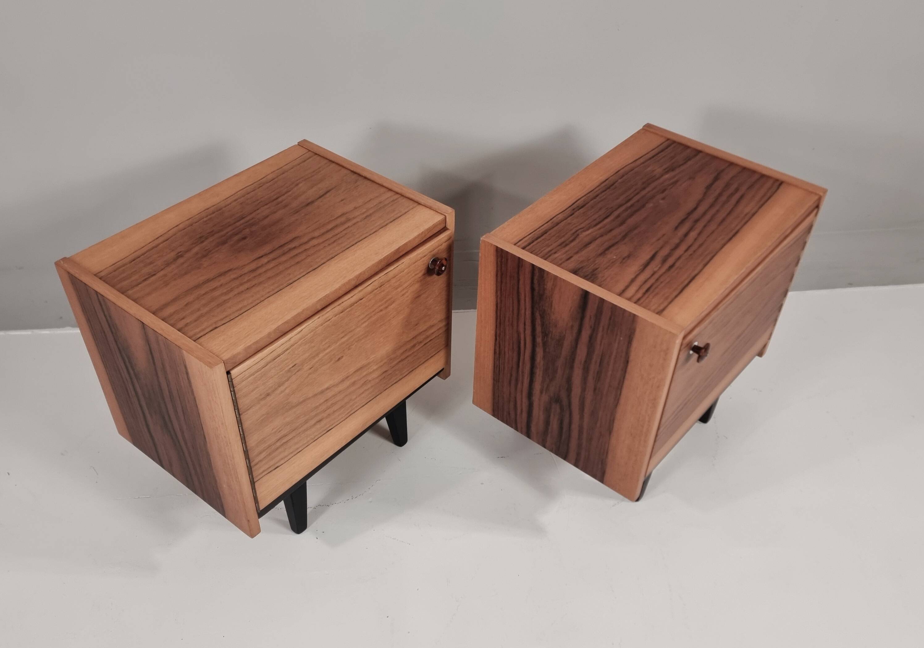 Tables de chevet, années 1970, lot de 2