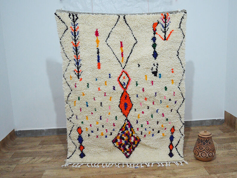 Handmade Moroccan Berber carpet 162 x 124 CM
