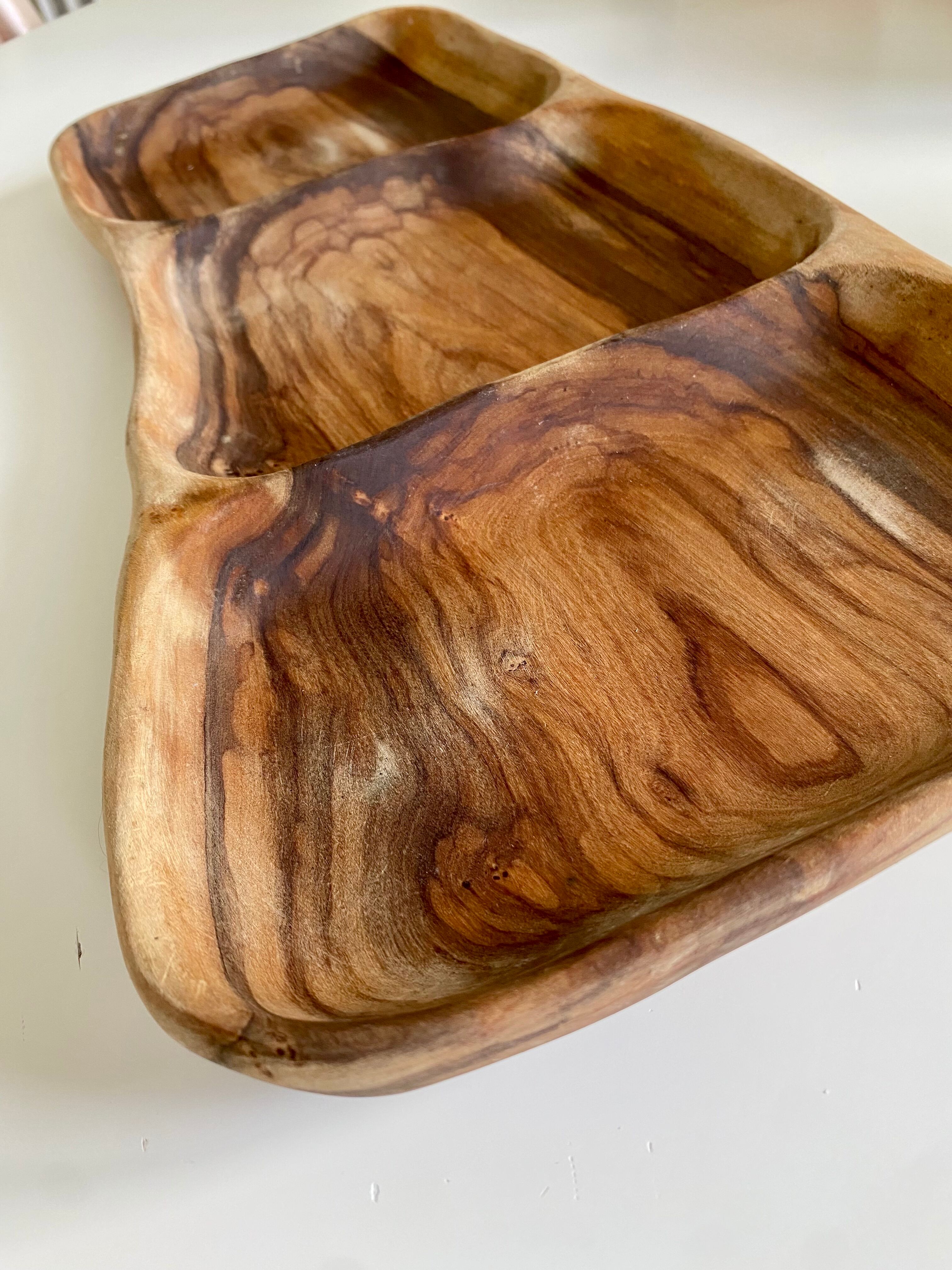 Plat en bois compartimenté