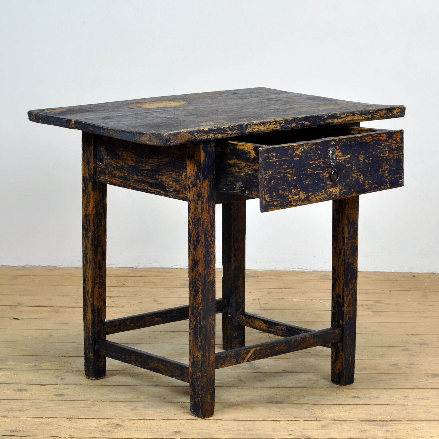 Country pine farmhouse side table, circa 1900