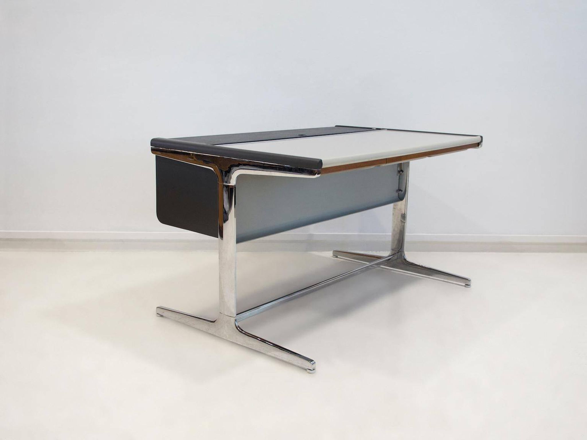 Bureau Action de George Nelson & Robert Propst pour Herman Miller