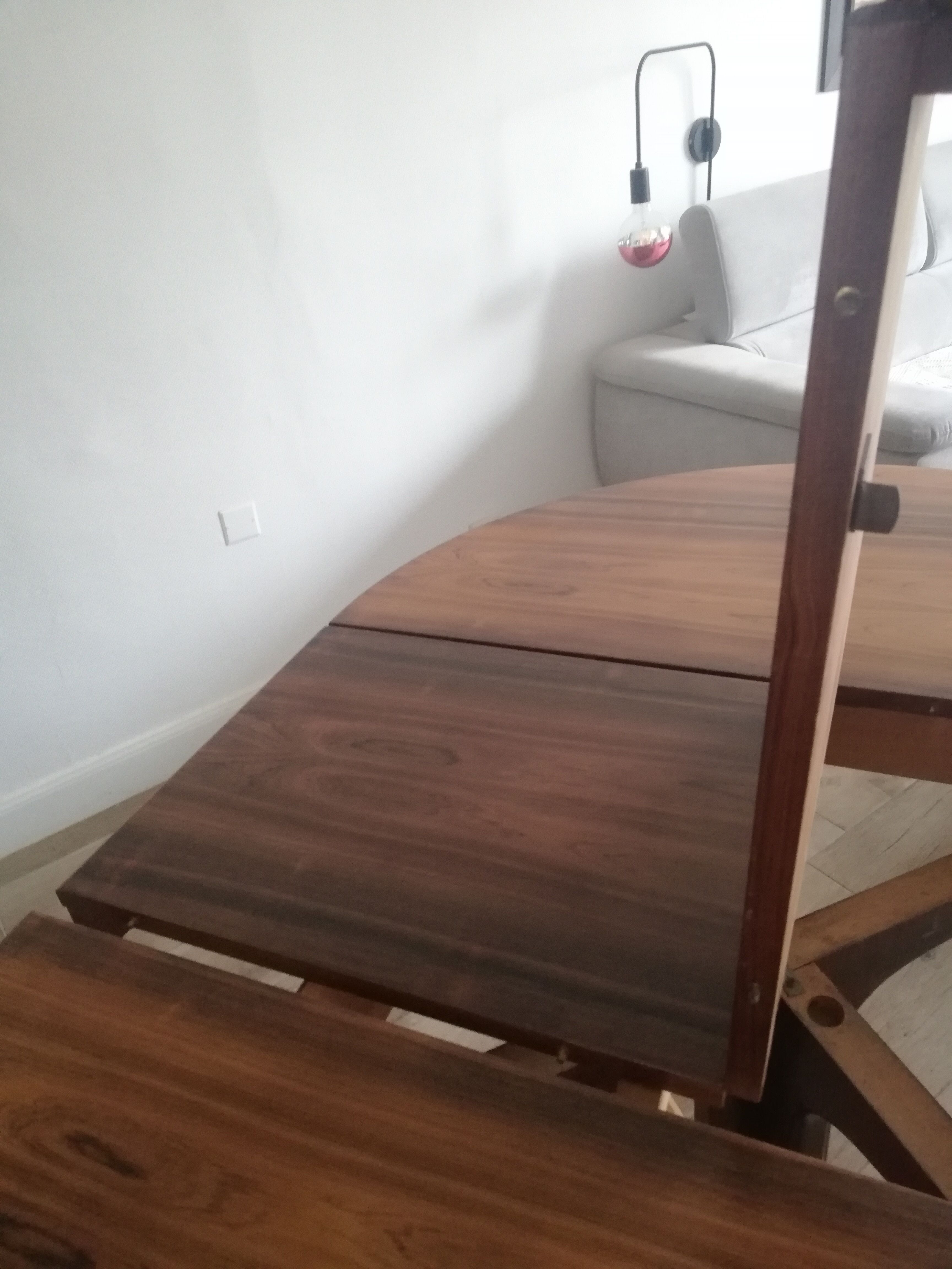 Extendable rosewood butterfly round table