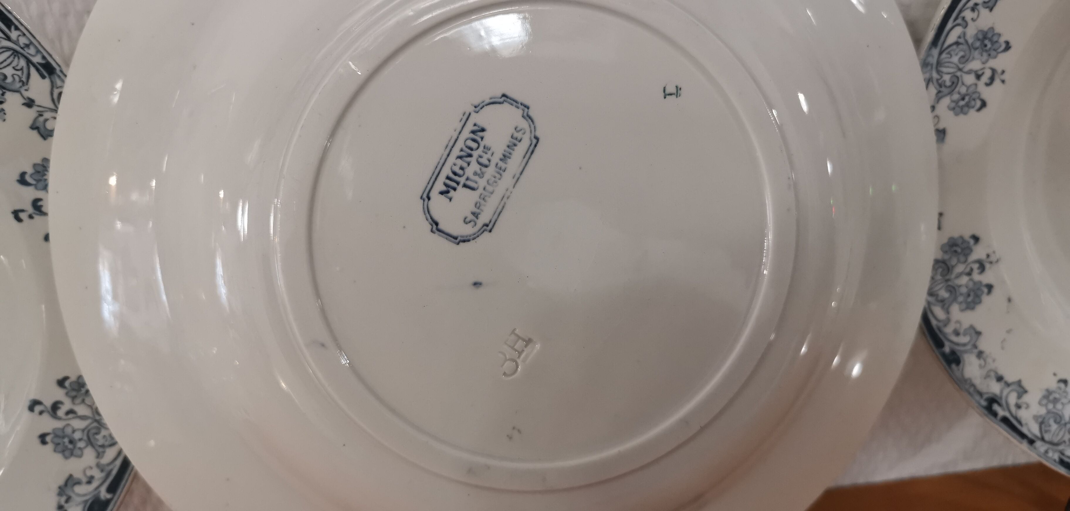 4 hollow iron earthenware plates, Mignon model, H & Cie