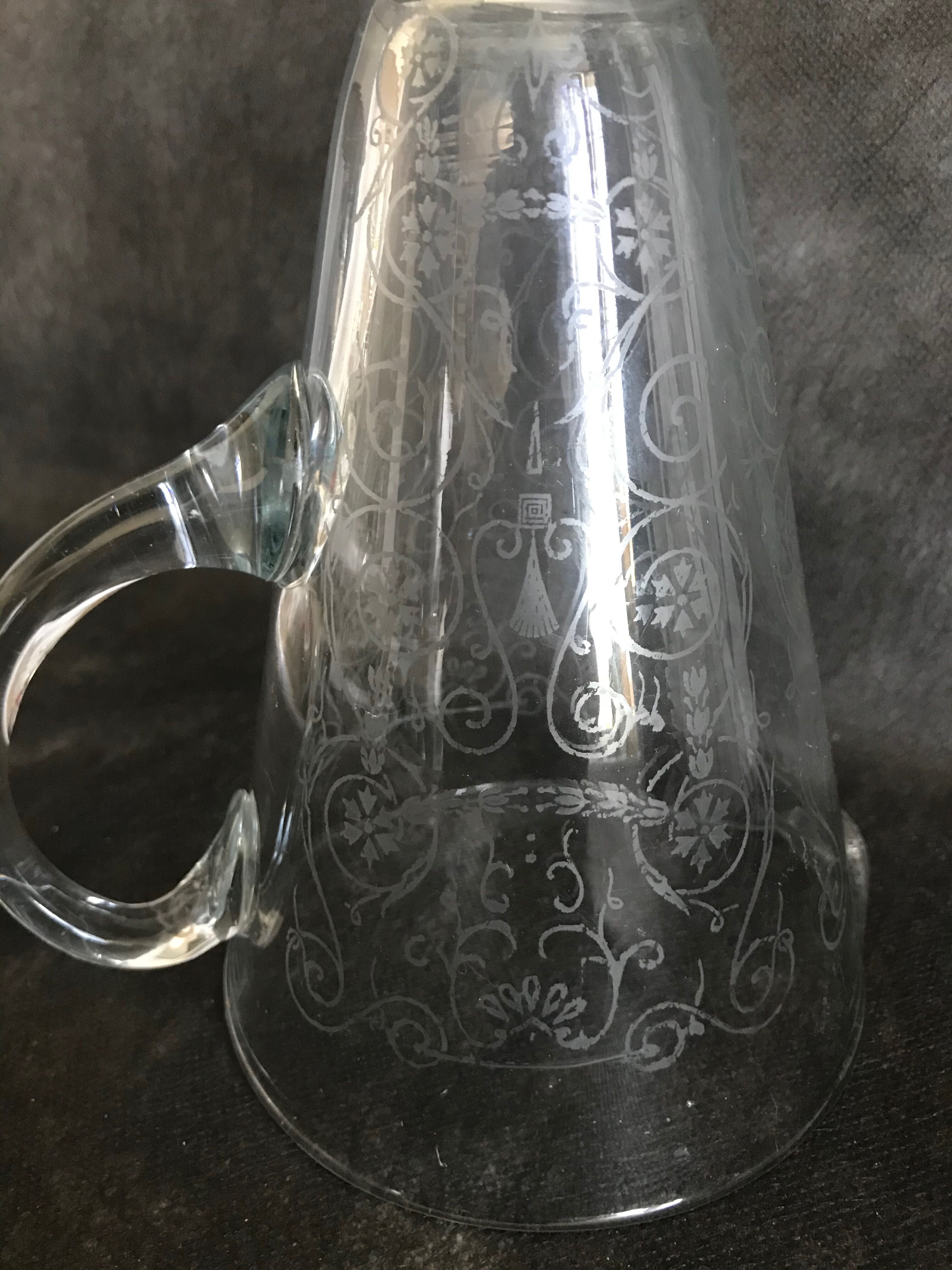 Pitcher - Napoleon III - 1/2 crystal blown and engraved with volutes