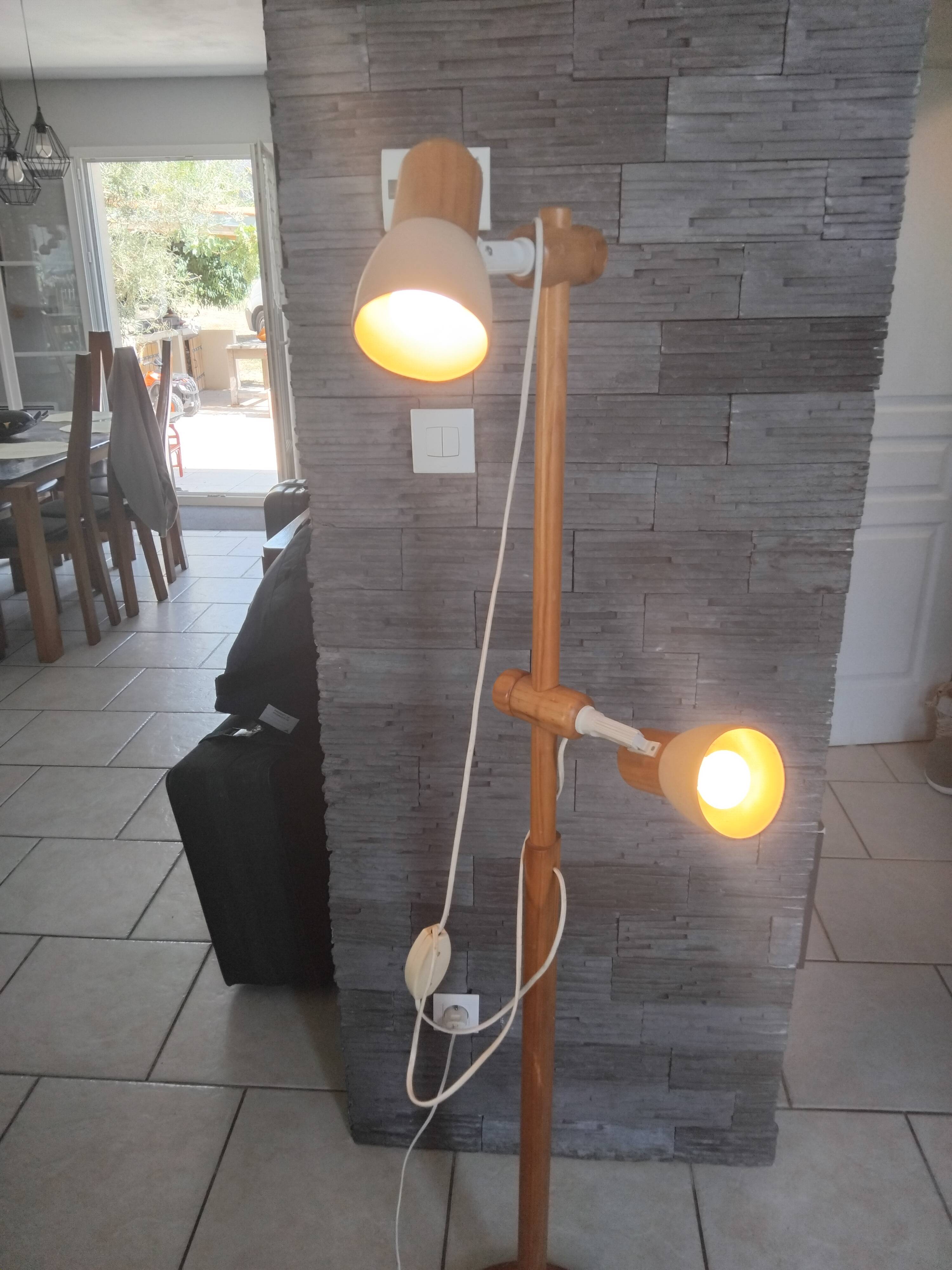 Vintage Mid-Century floor lamp from the 1970s.