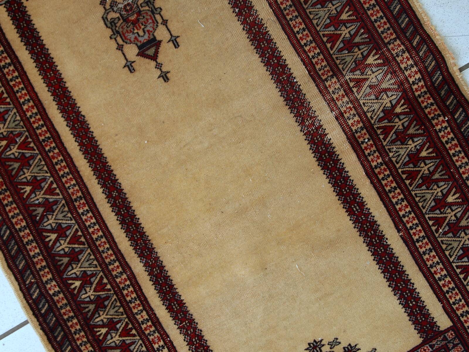 Tapis de Prière Vintage Lahore Pakistanais, Années 1960, Élégance et Tradit