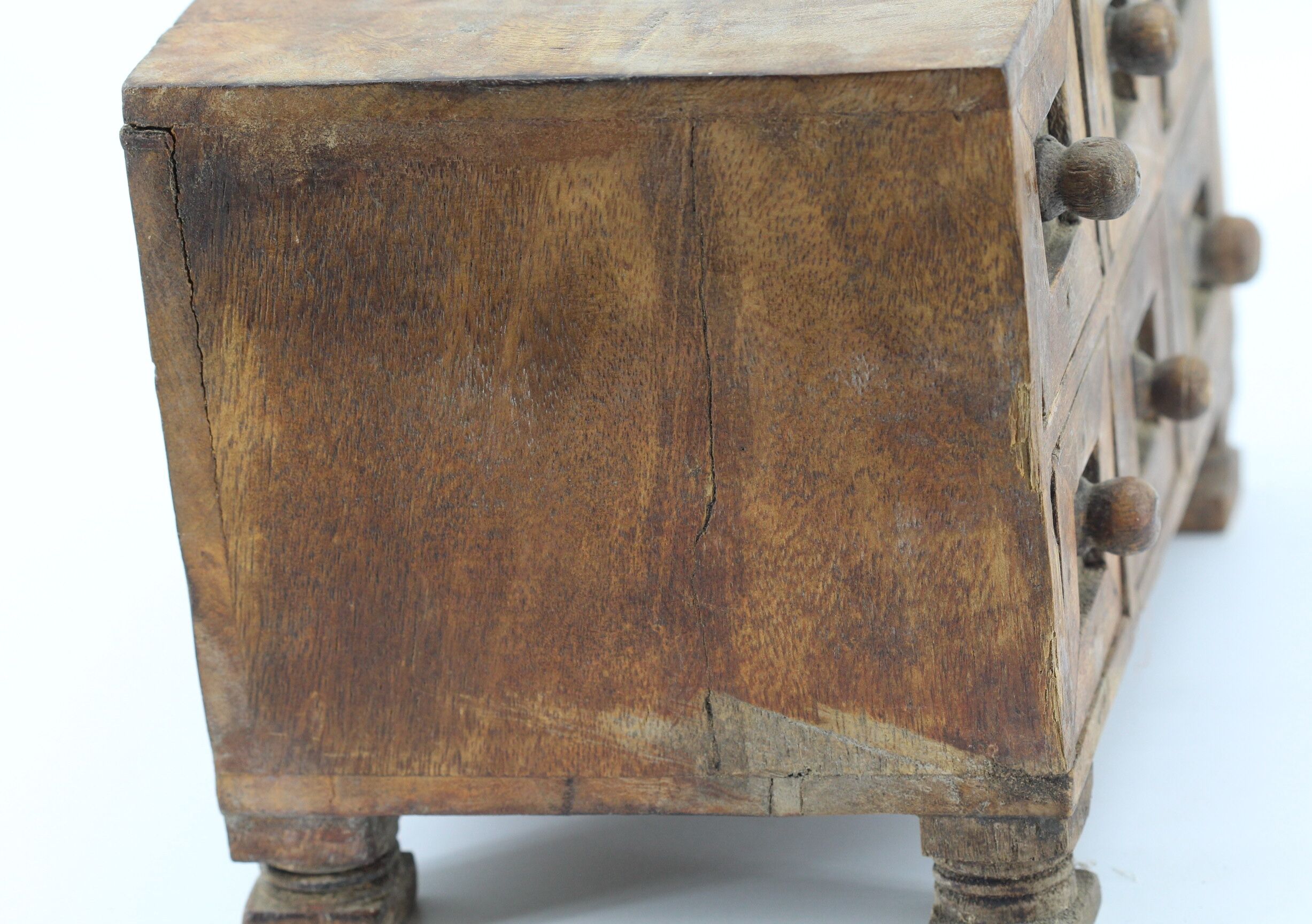 Meuble bois à tiroirs