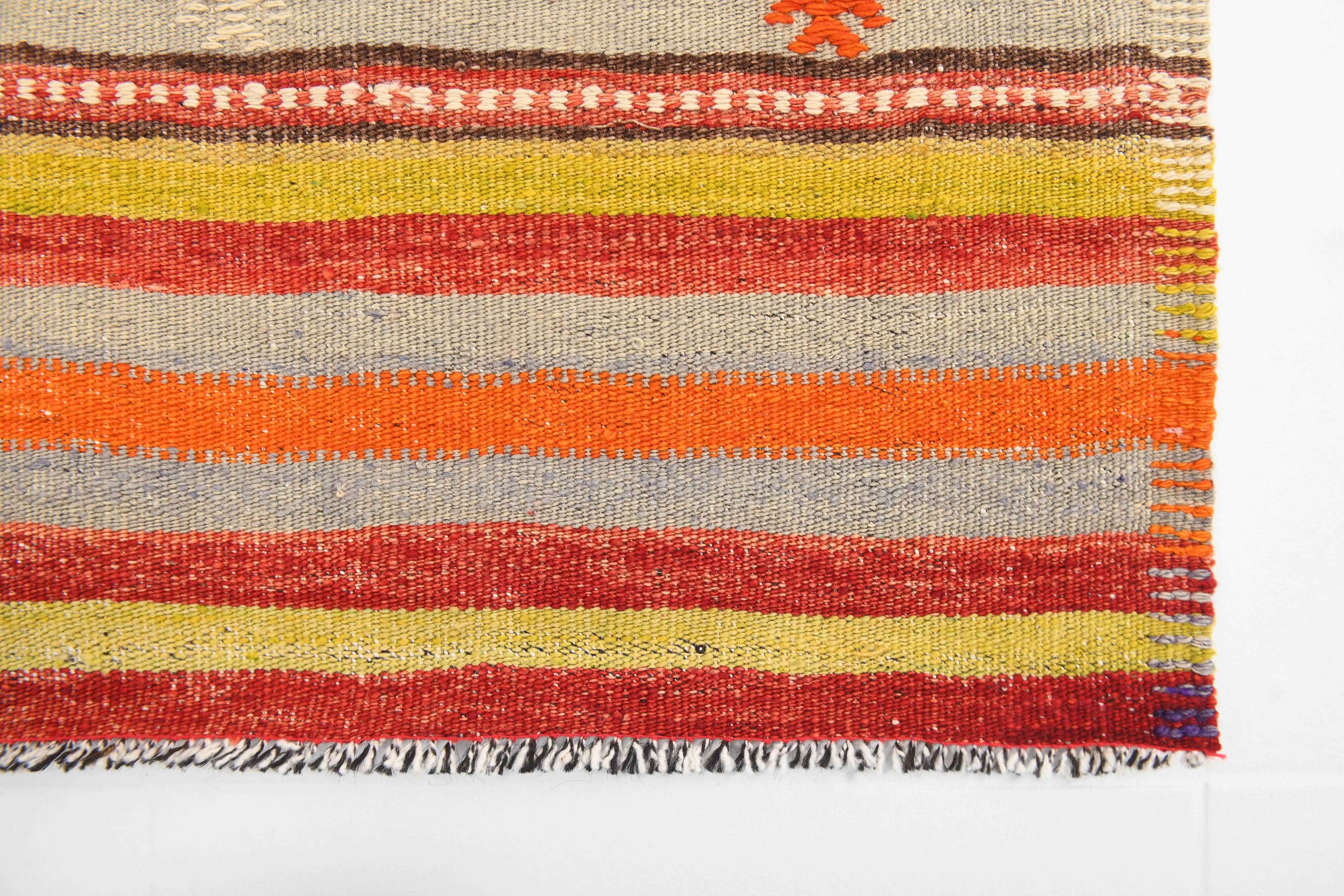 Tapis kilim bohème multicolore – pièce unique faite main, Style folklorique