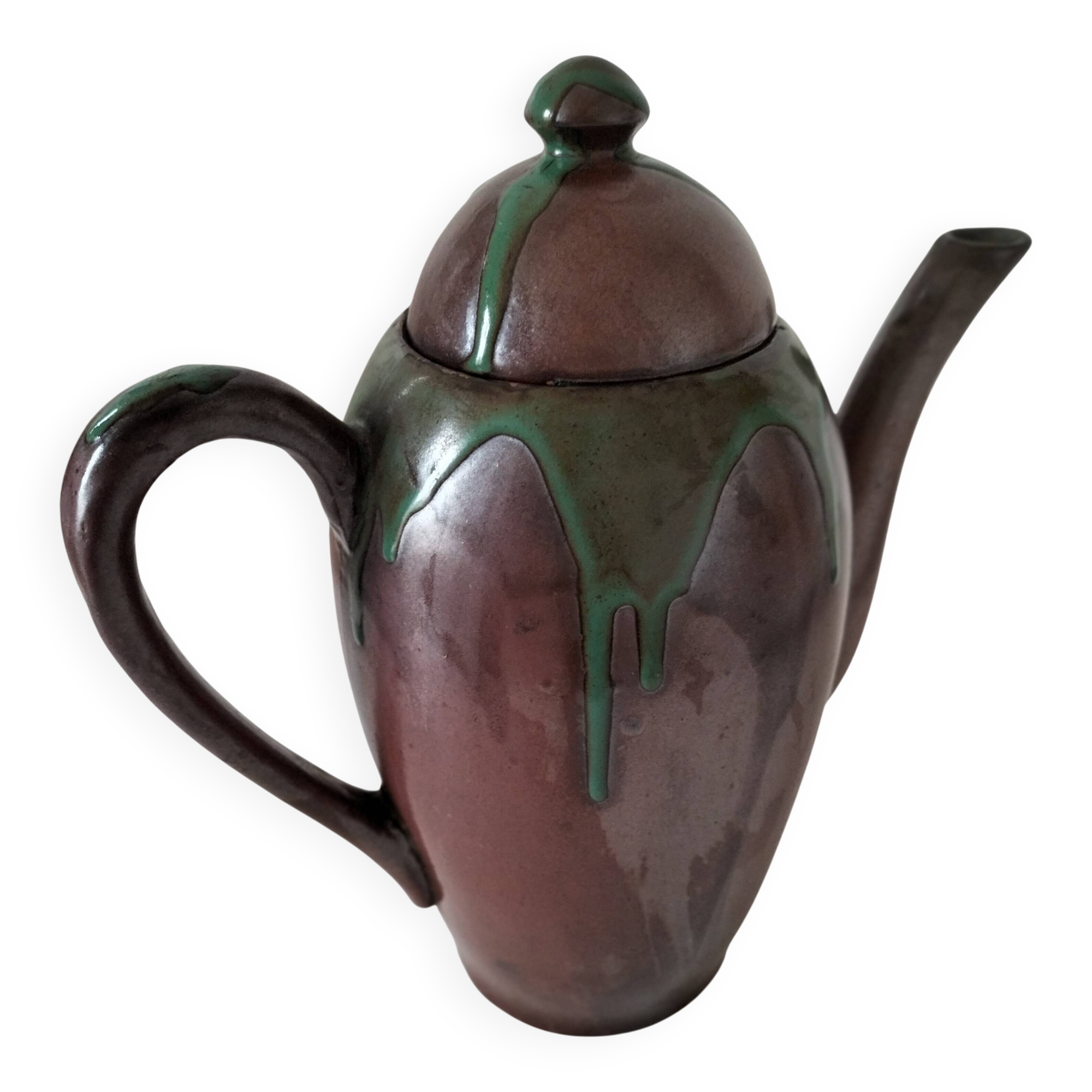 Ceramic coffee pot in red clay – artist's creation