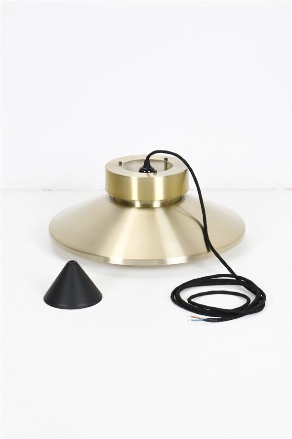 Lyskær Belysning “U.F.O” pendant lamp / Space Age / Danish modern design / gold / brass / aluminium / 1970s