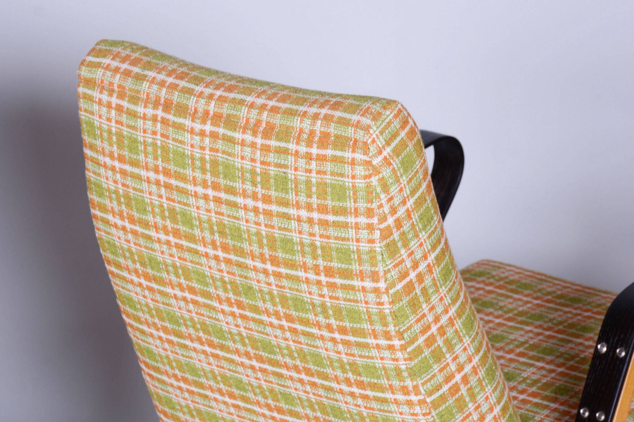 Pair of Restored Mid-Century Oak Armchairs by Tatra Pravenec, Czechia, 1950s