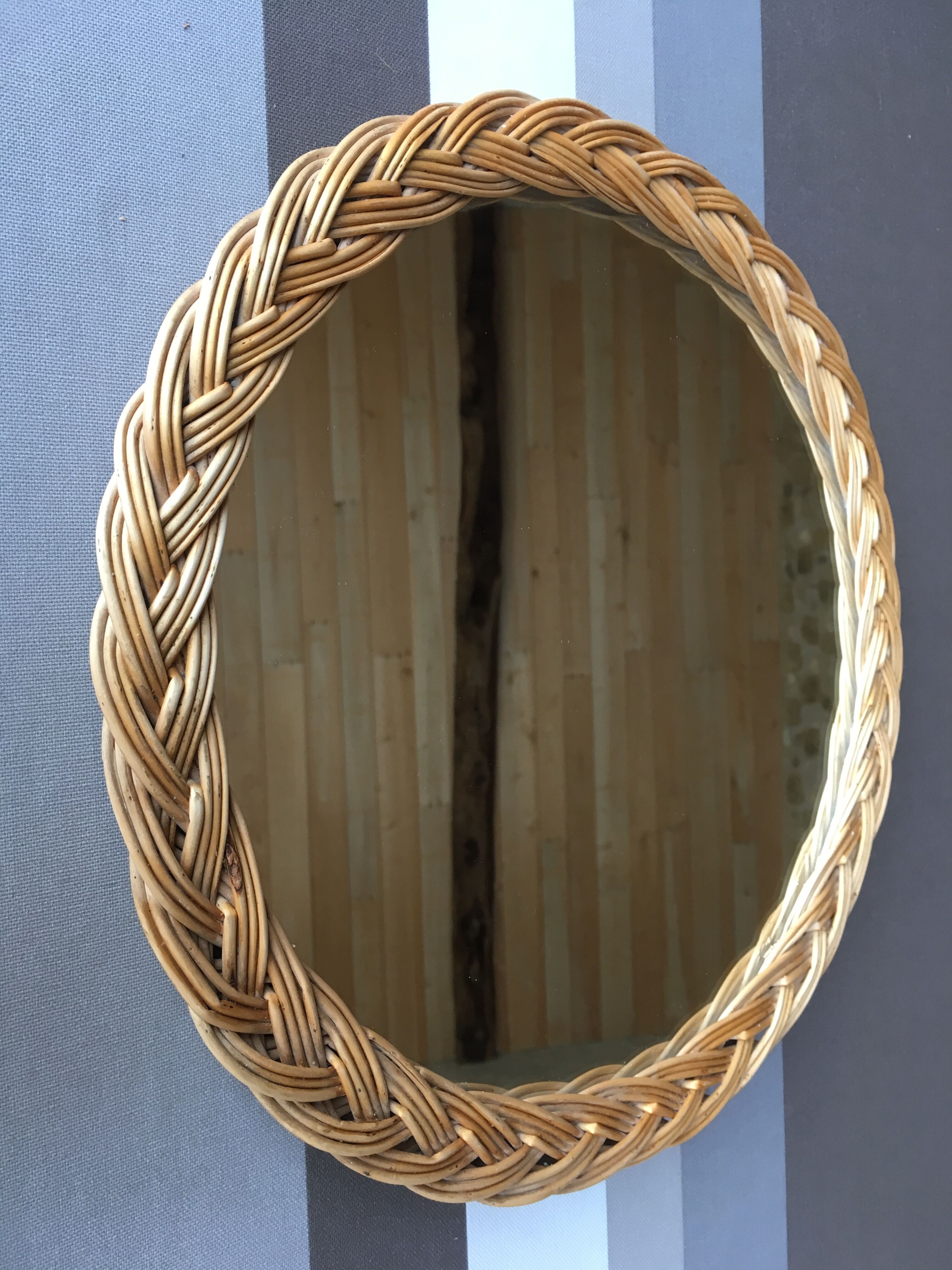 Vintage braided rattan 35 cm mirror