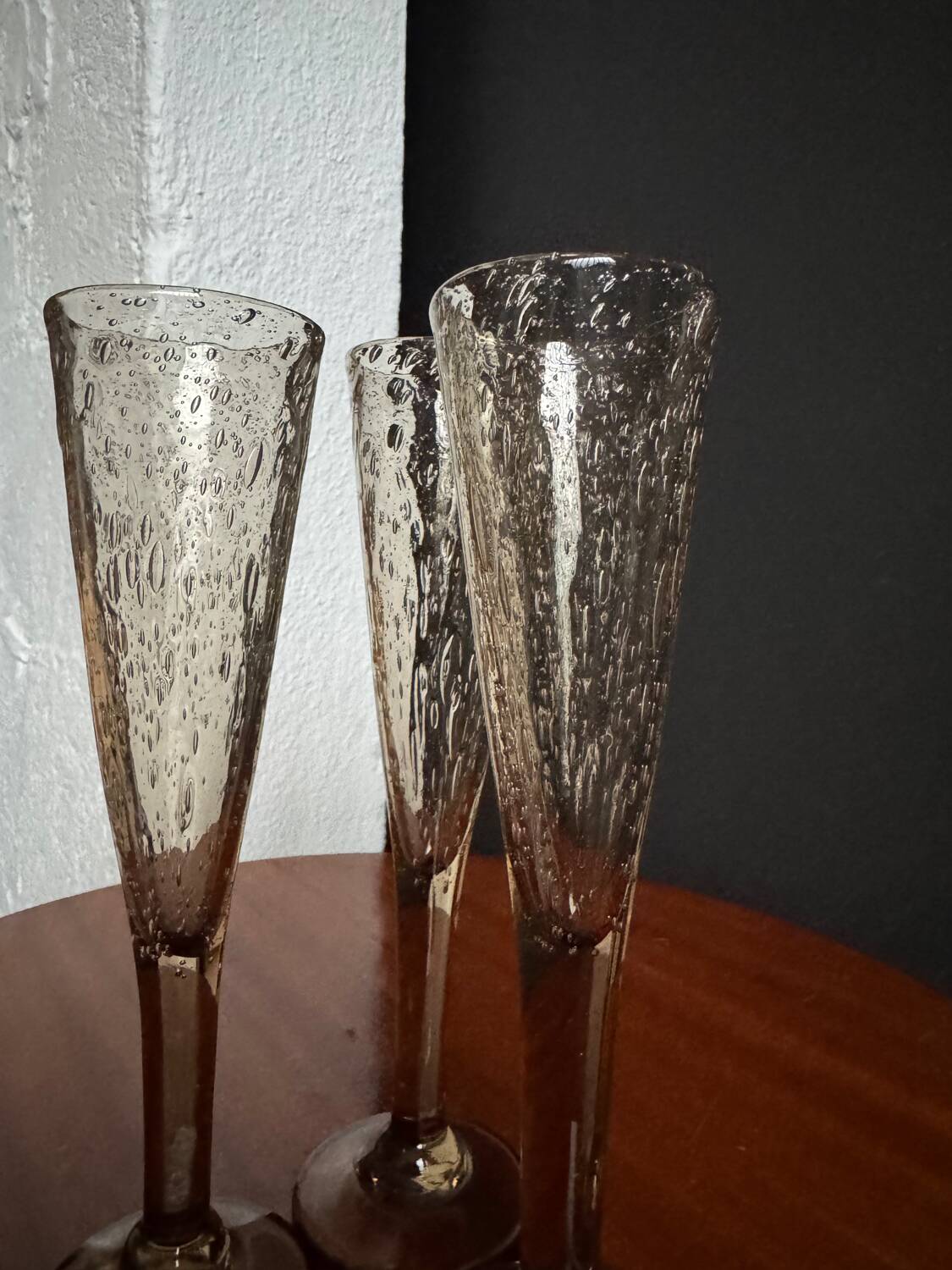 Champagne flutes bubble glass Biot