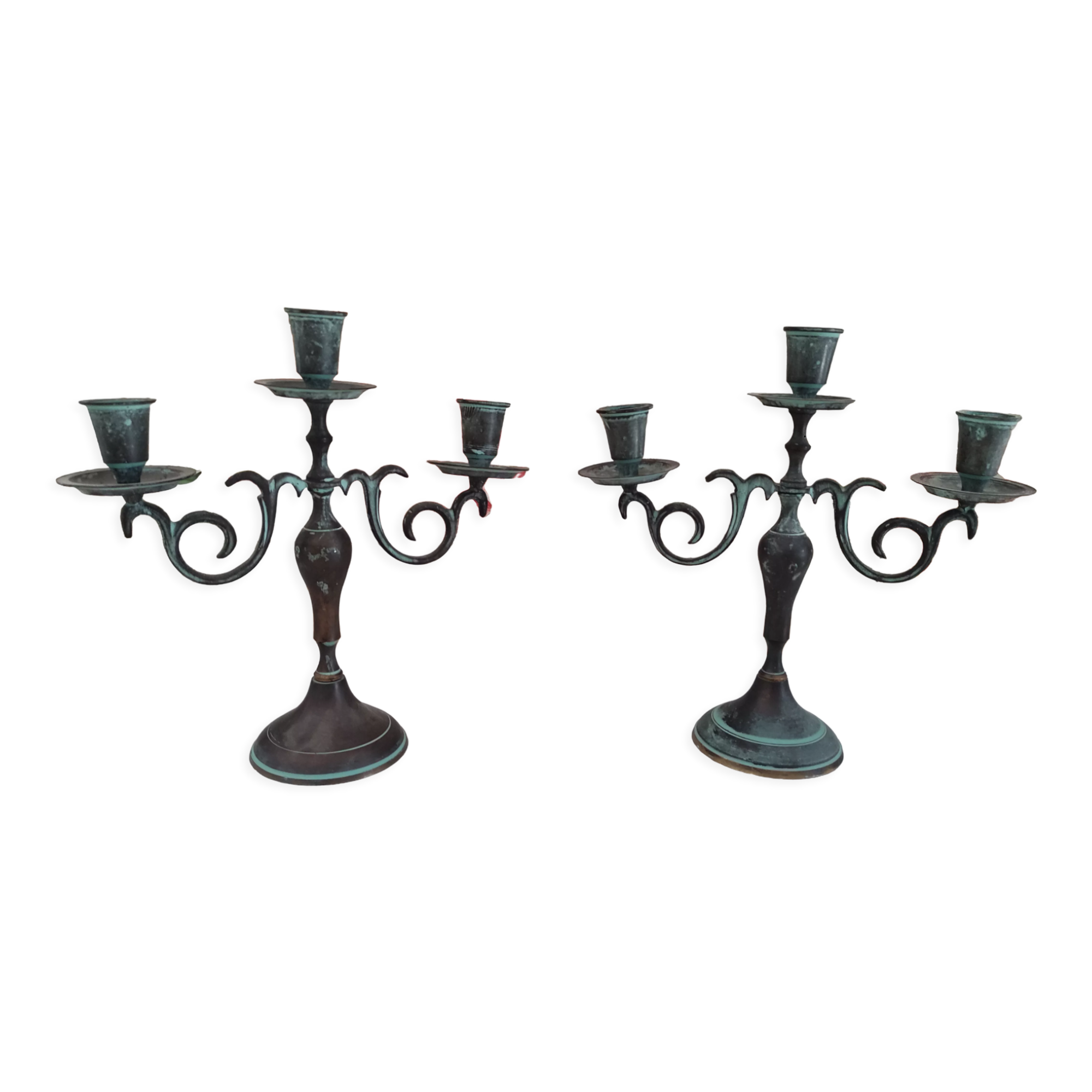 Set of 2 candlesticks 3 bobèches in patinated brass vert-de-gris
