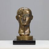 Sculpture "Homo Decessor" by Raf Verjans