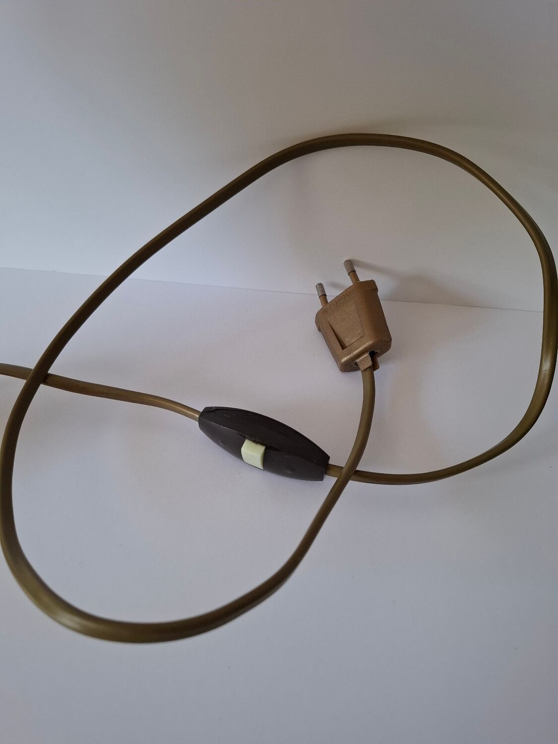 Vintage tulip base brass lamp