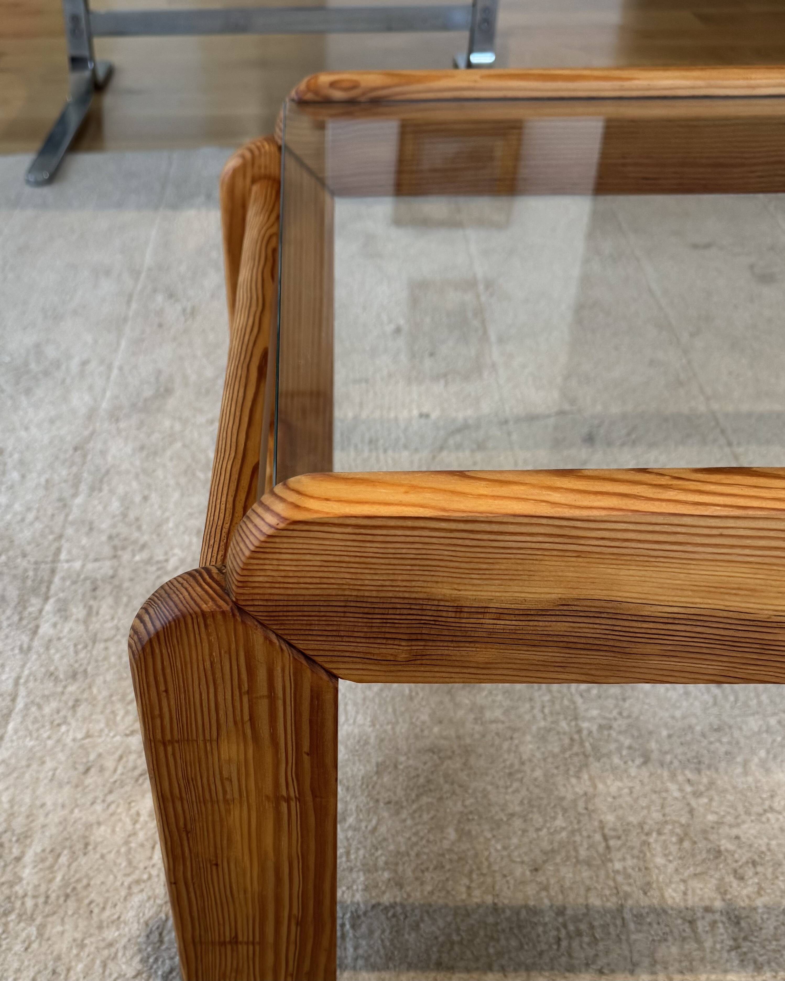 TRAVERSE - Coffee table in glass and wood