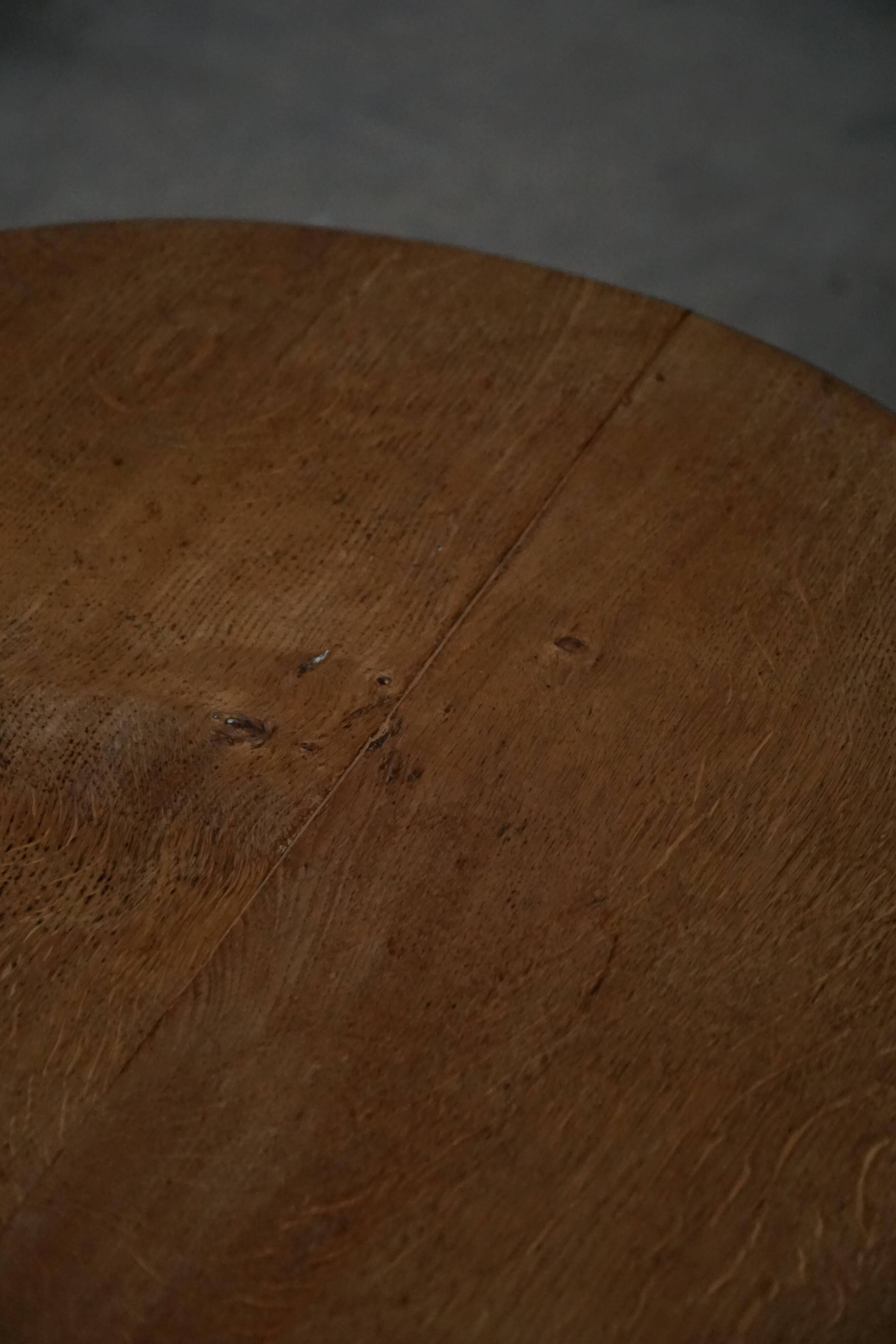Mid-20th century Danish coffee table / side table in oak, Otto Færge, 1940s.