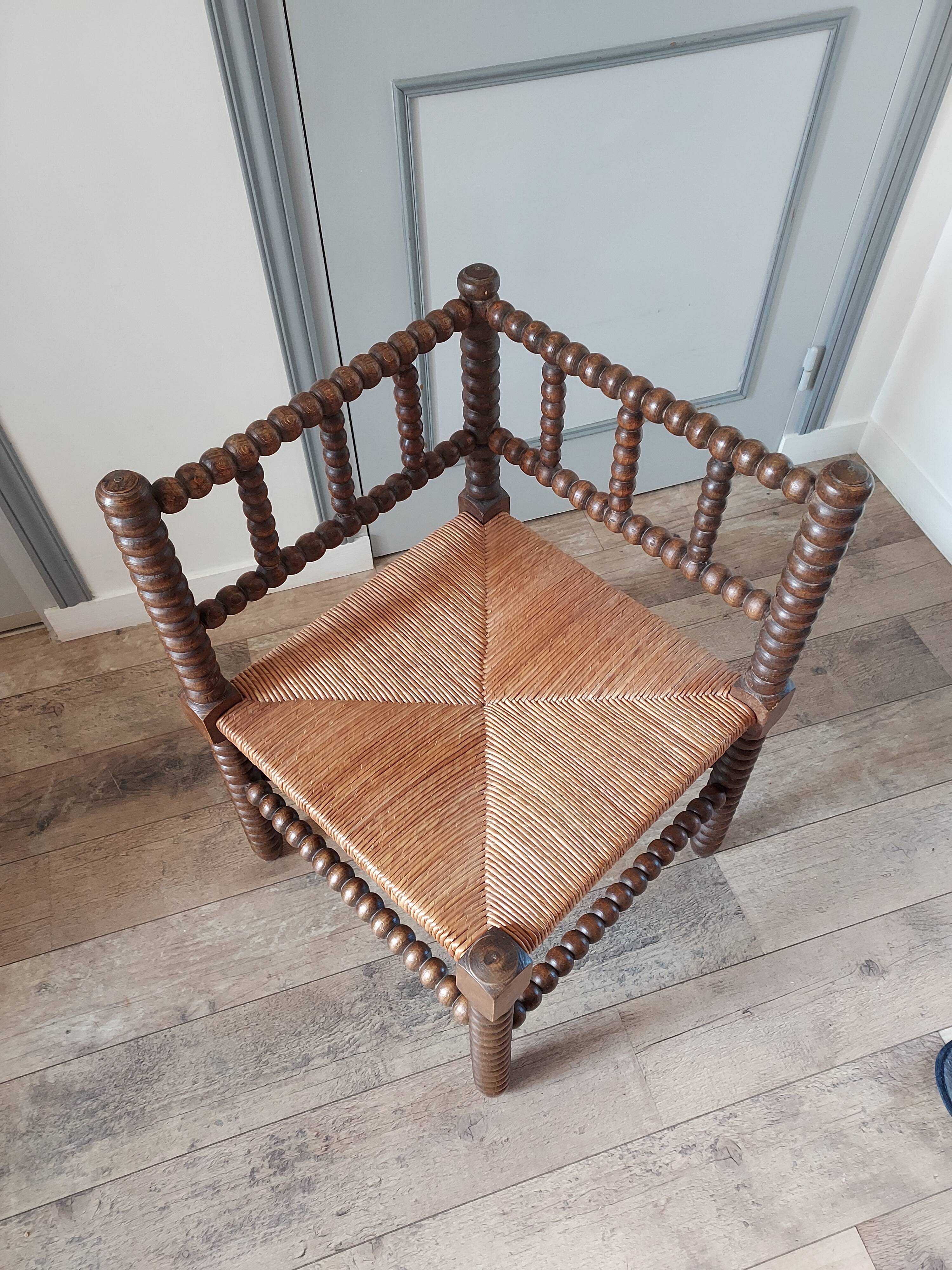 Mulched corner armchair