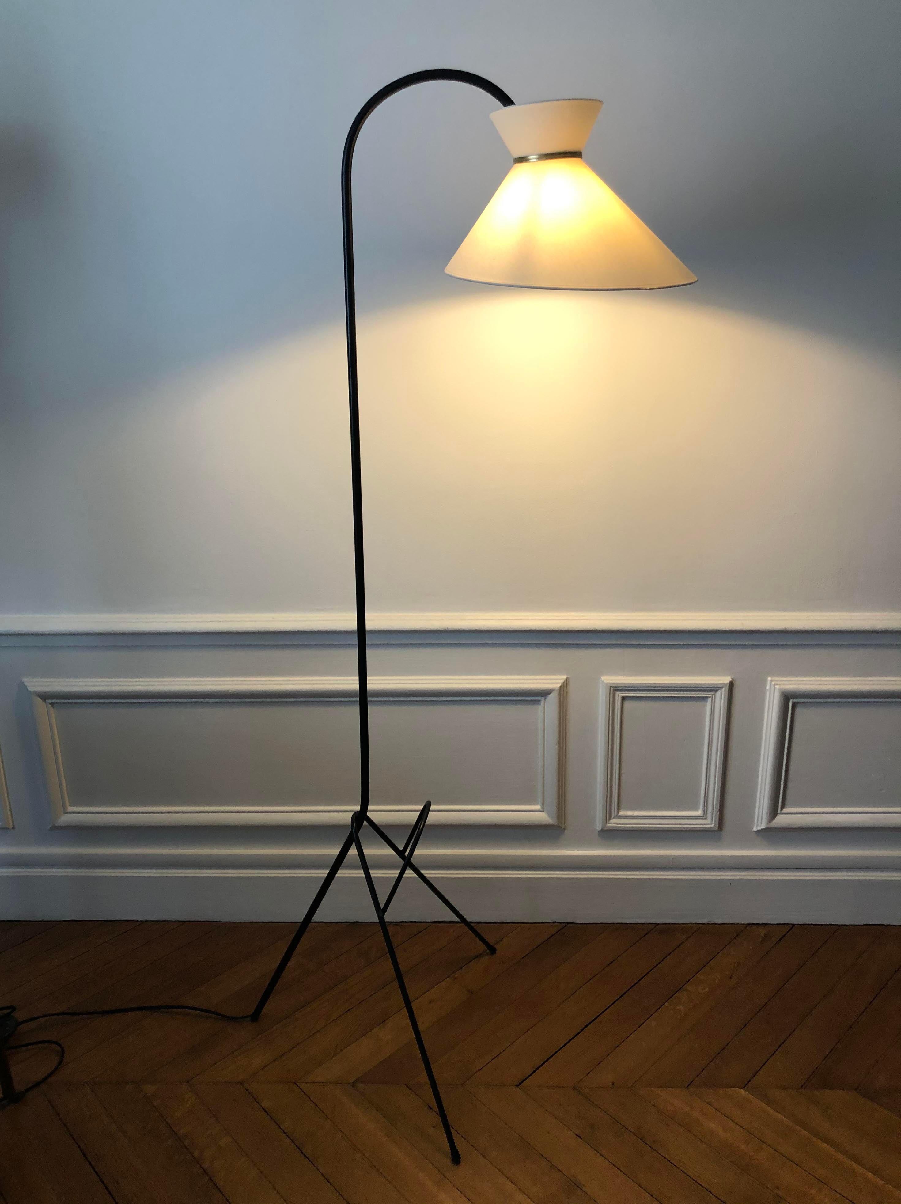 Tripod lamppost with magazine rack and defal day diabolo 1950