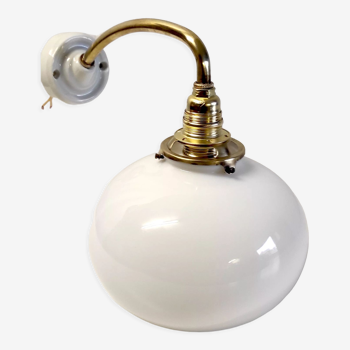 Brass and opaline gooseneck wall lamp – early twentieth century