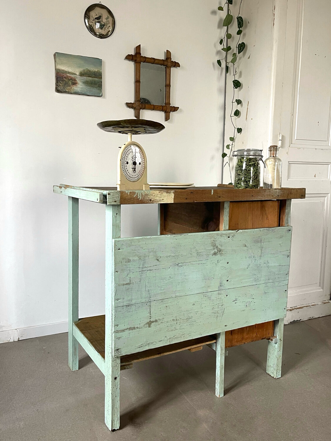 Mint-colored workshop furniture