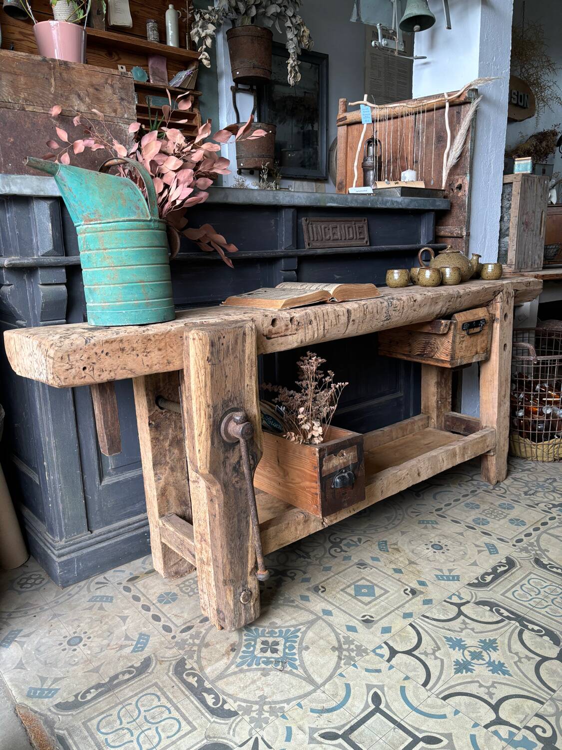 Carpenter's workbench