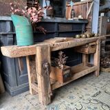 Carpenter's workbench