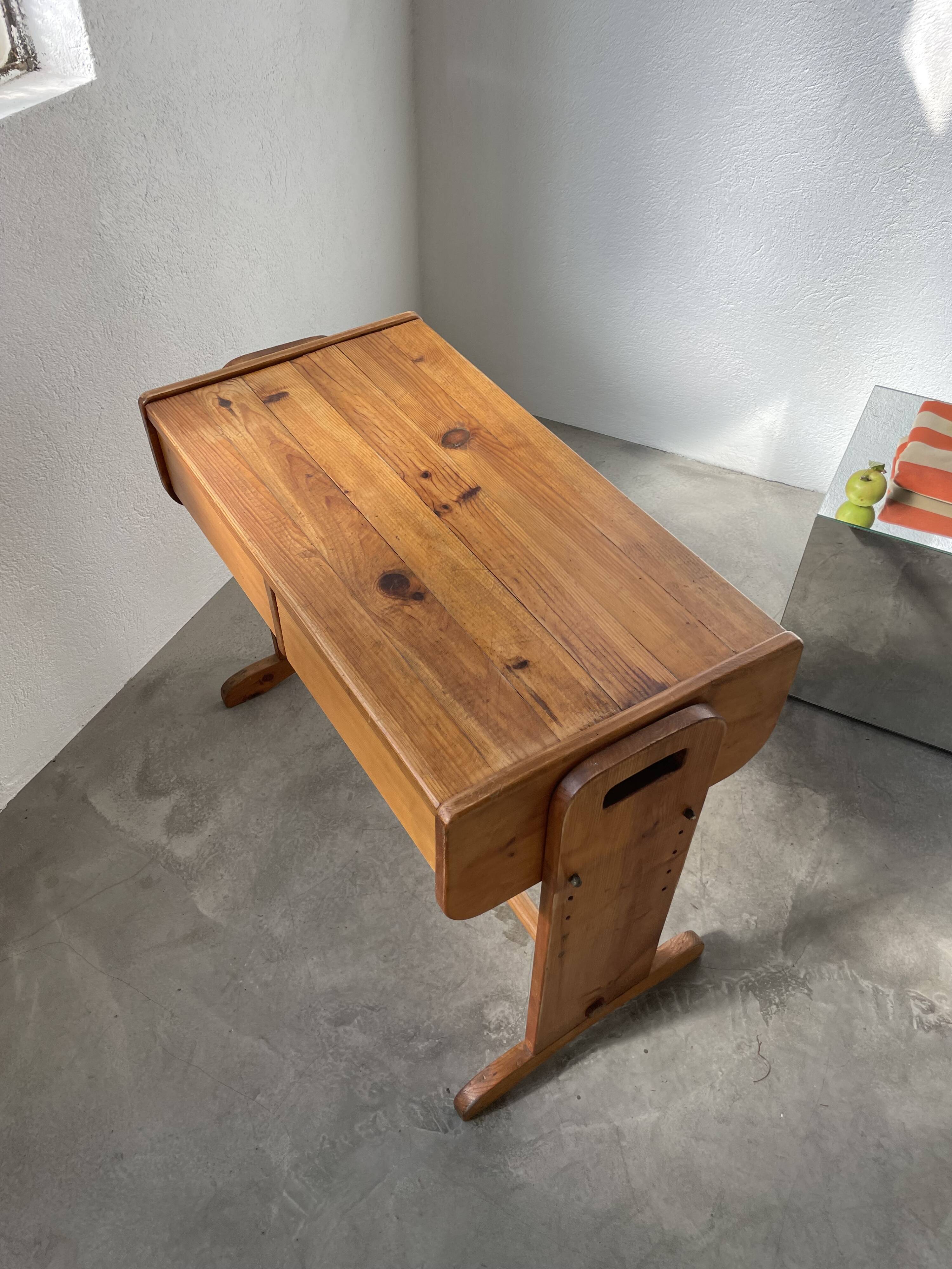 Children's pine desk from the 80s