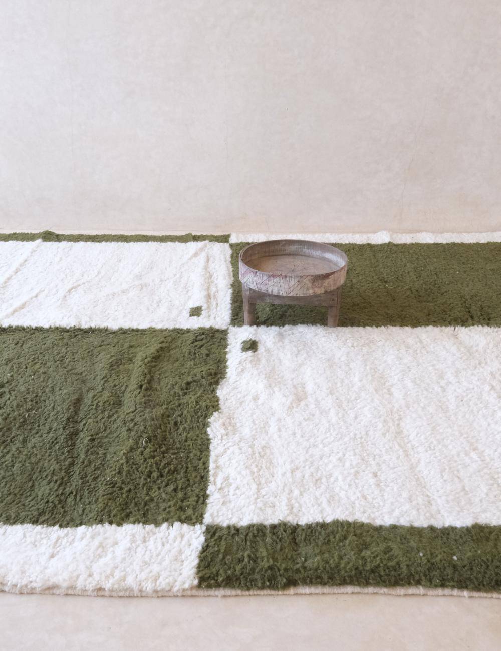 Contemporary Green and White Rug - 352 x 254 cm