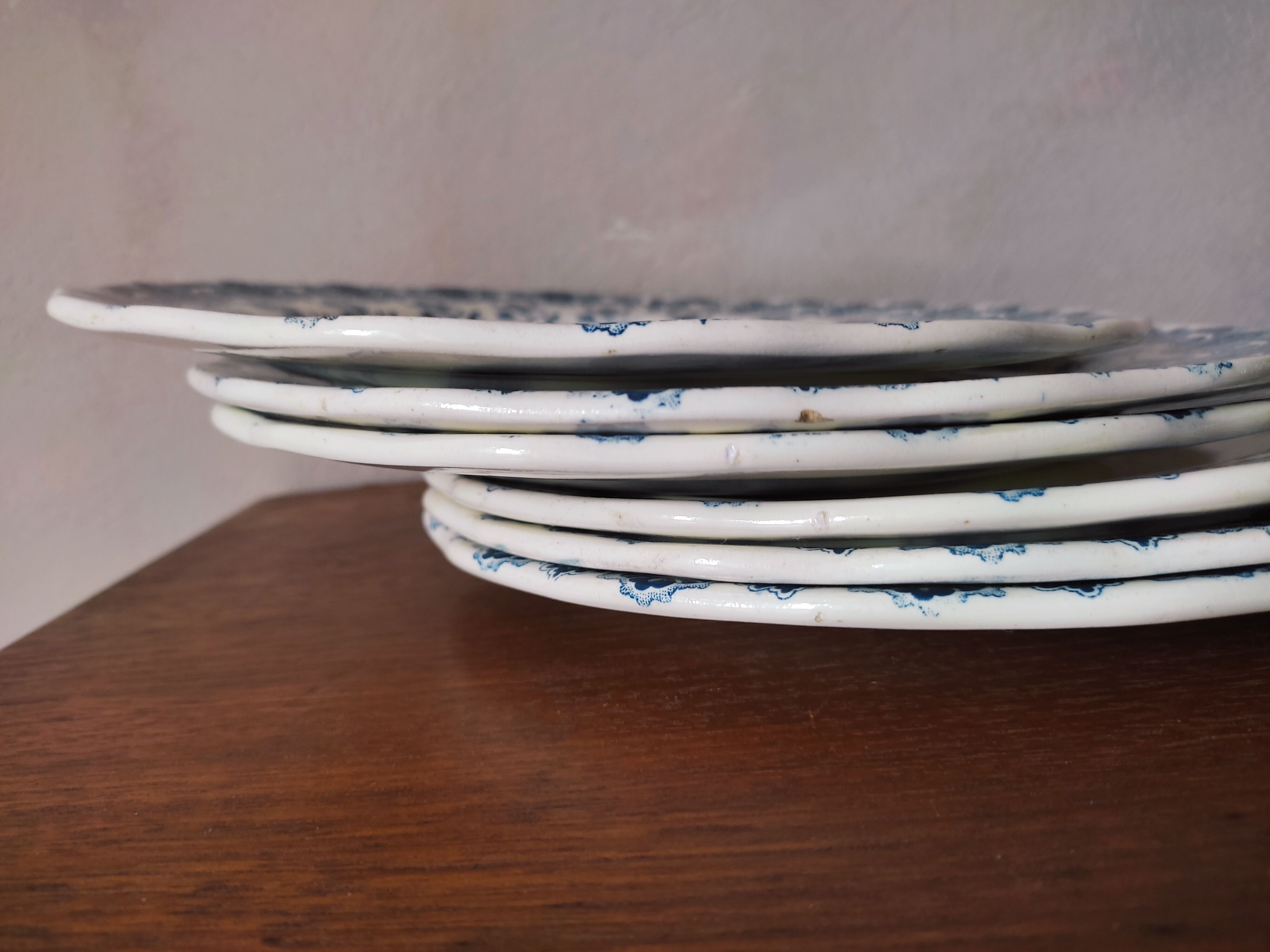 6 plates in earthenware iron by LG