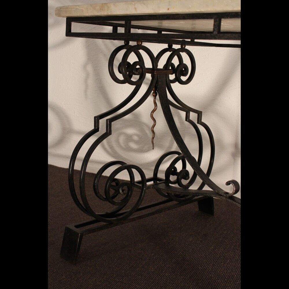Table 20ème siècle