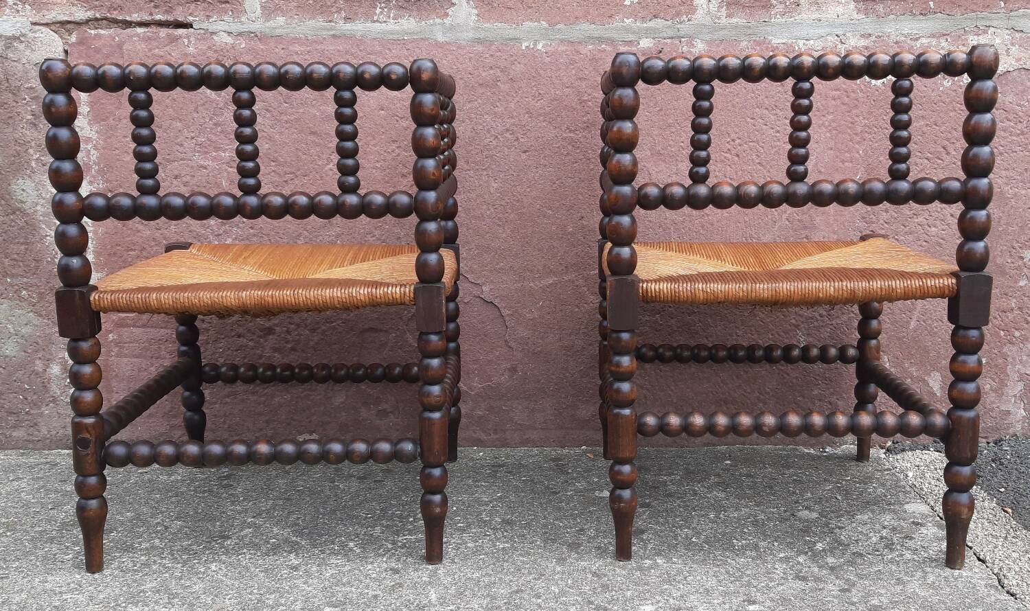 Pair of corner chairs or armchairs "fireplace corner" (Straw seat)