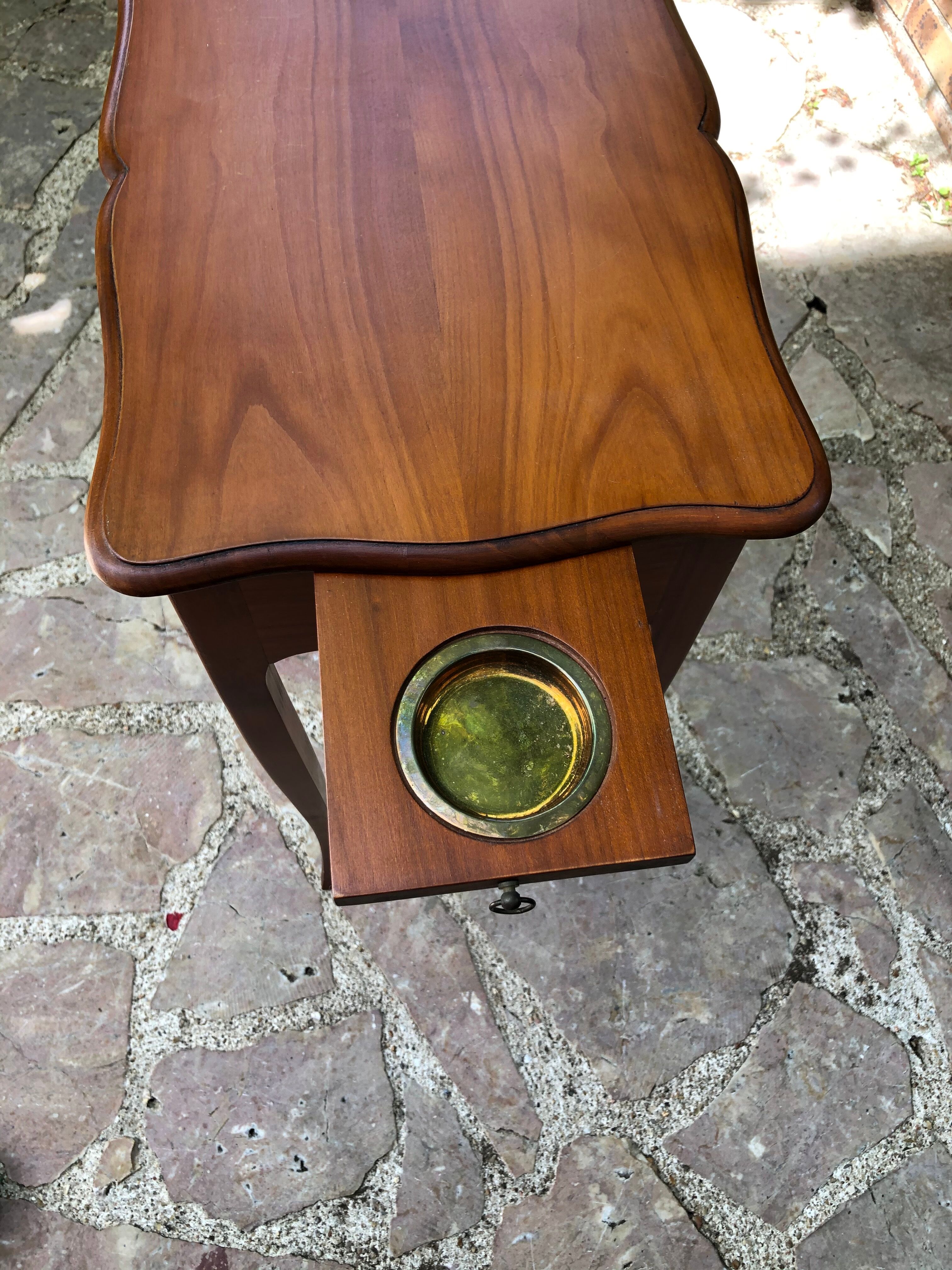 Paire de tables de chevet