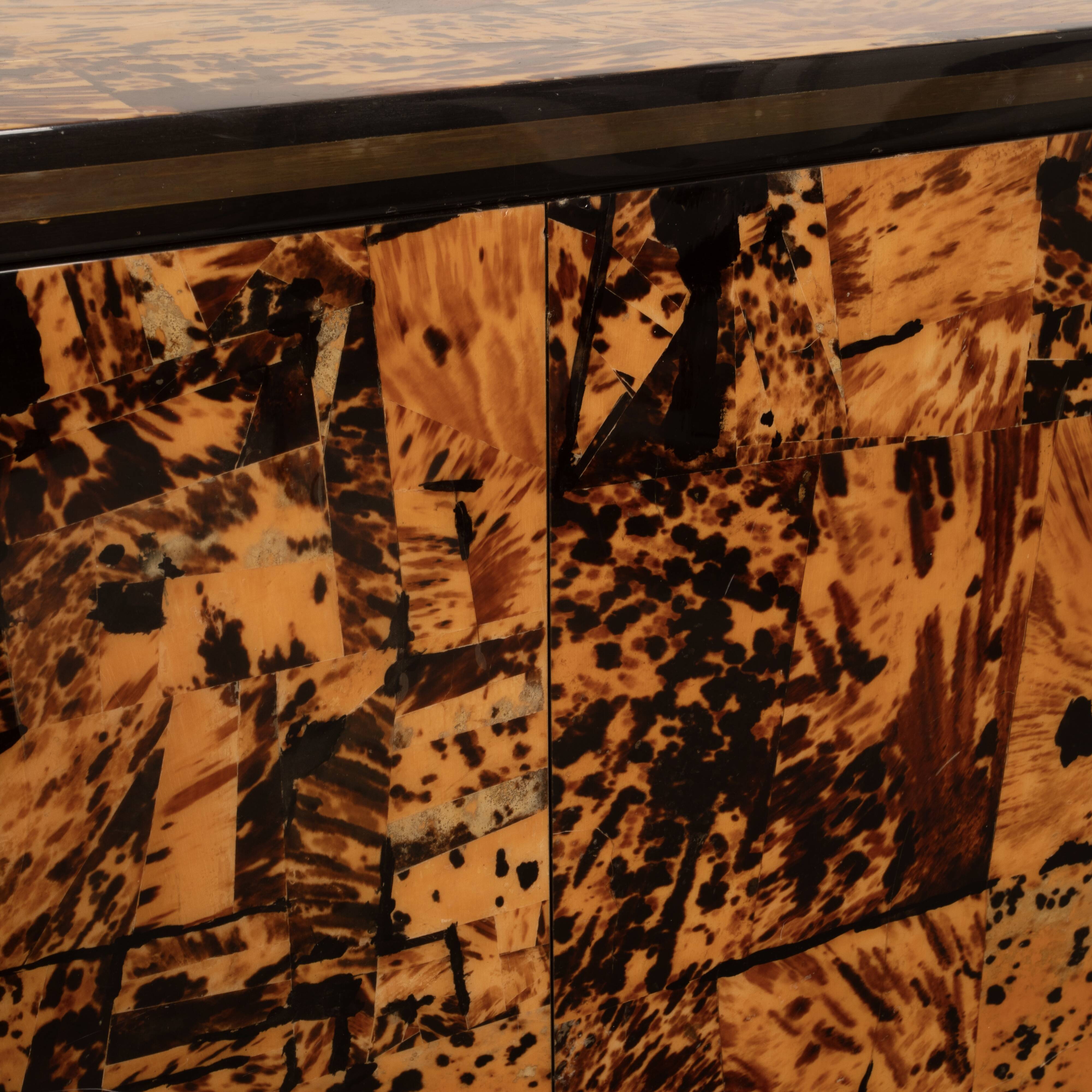 Unique Tortoiseshell Cabinet by Roberto Jodice for Ottini Milano 1974