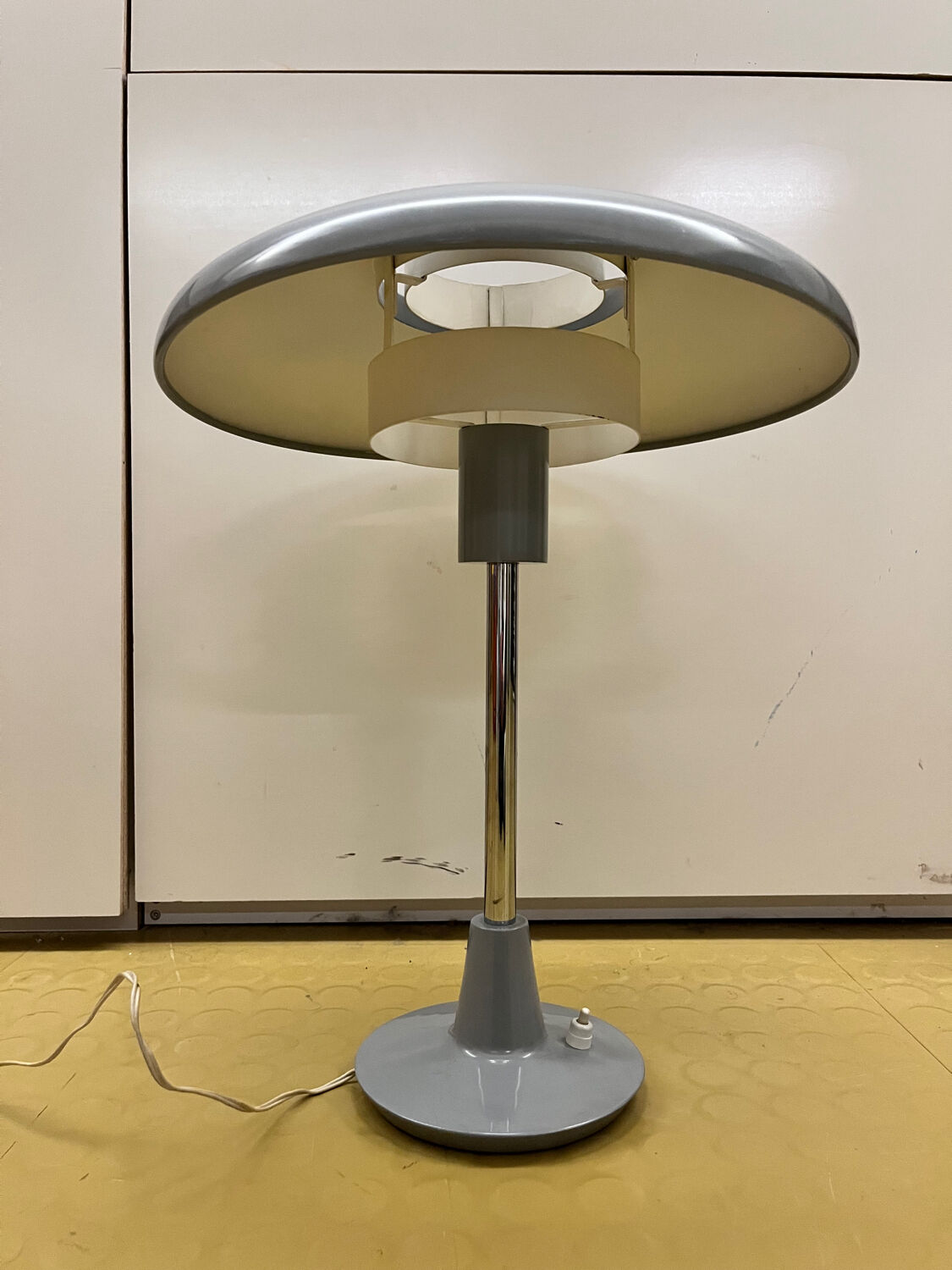 Table lamp Stilnovo – Model 8022 – Chrome and lacquered metal – Desi