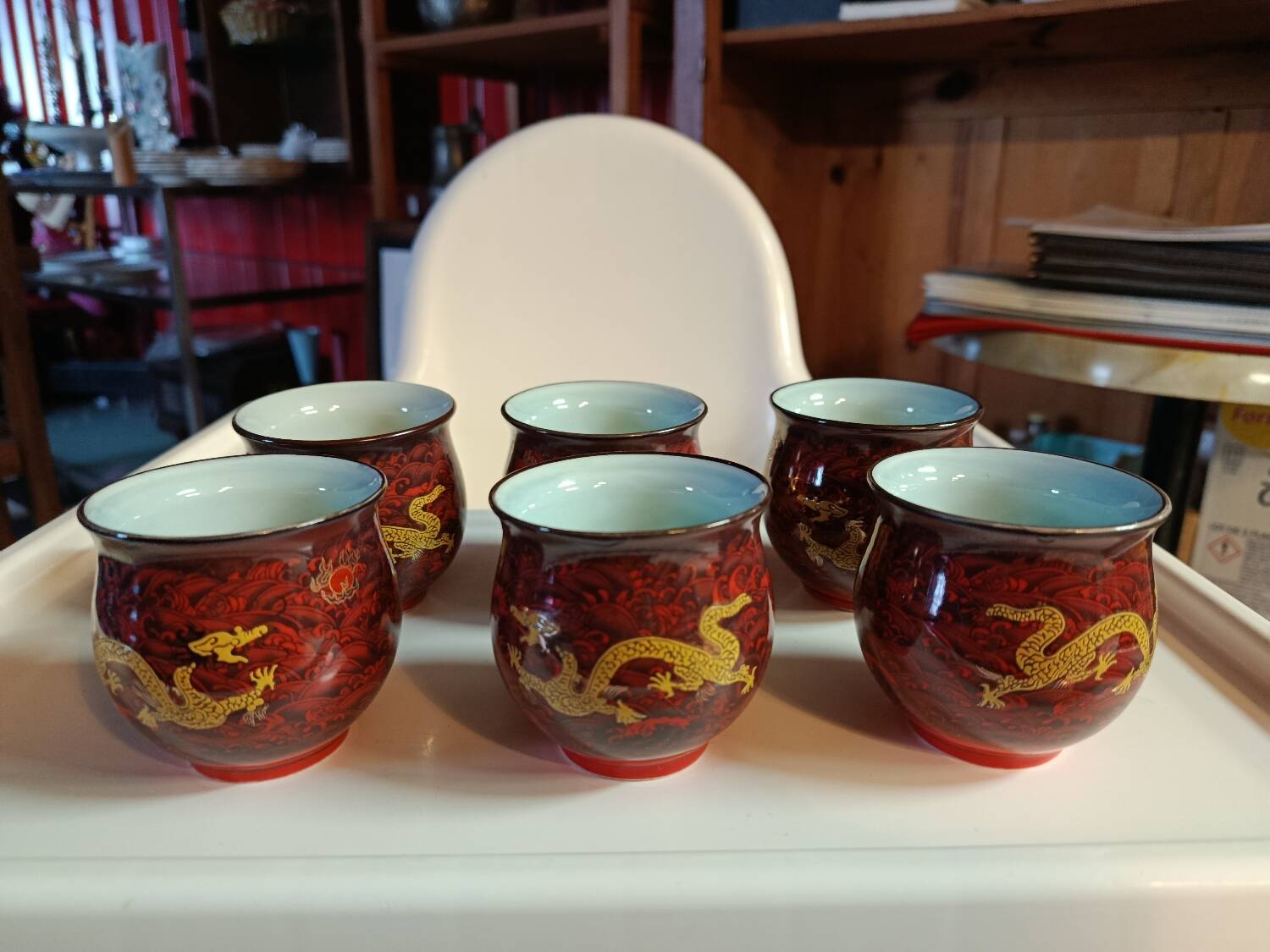 6 Chinese porcelain cups
