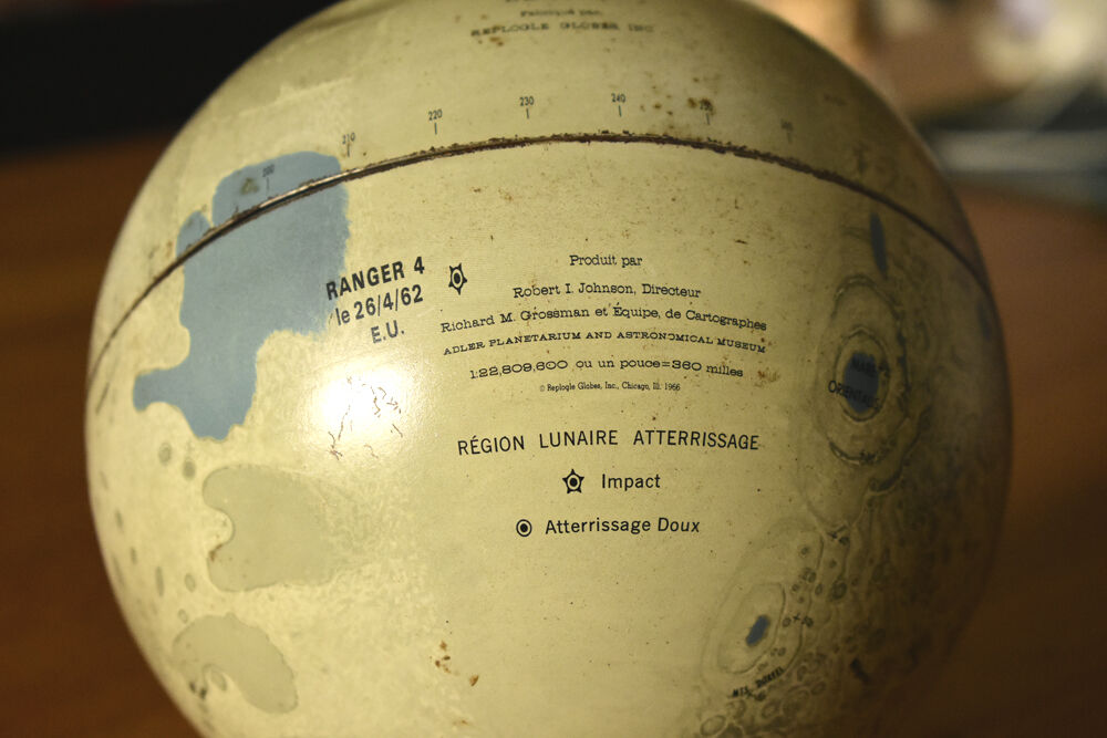Globe "The Moon" Replogle Globes Inc. Chicago USA 1966