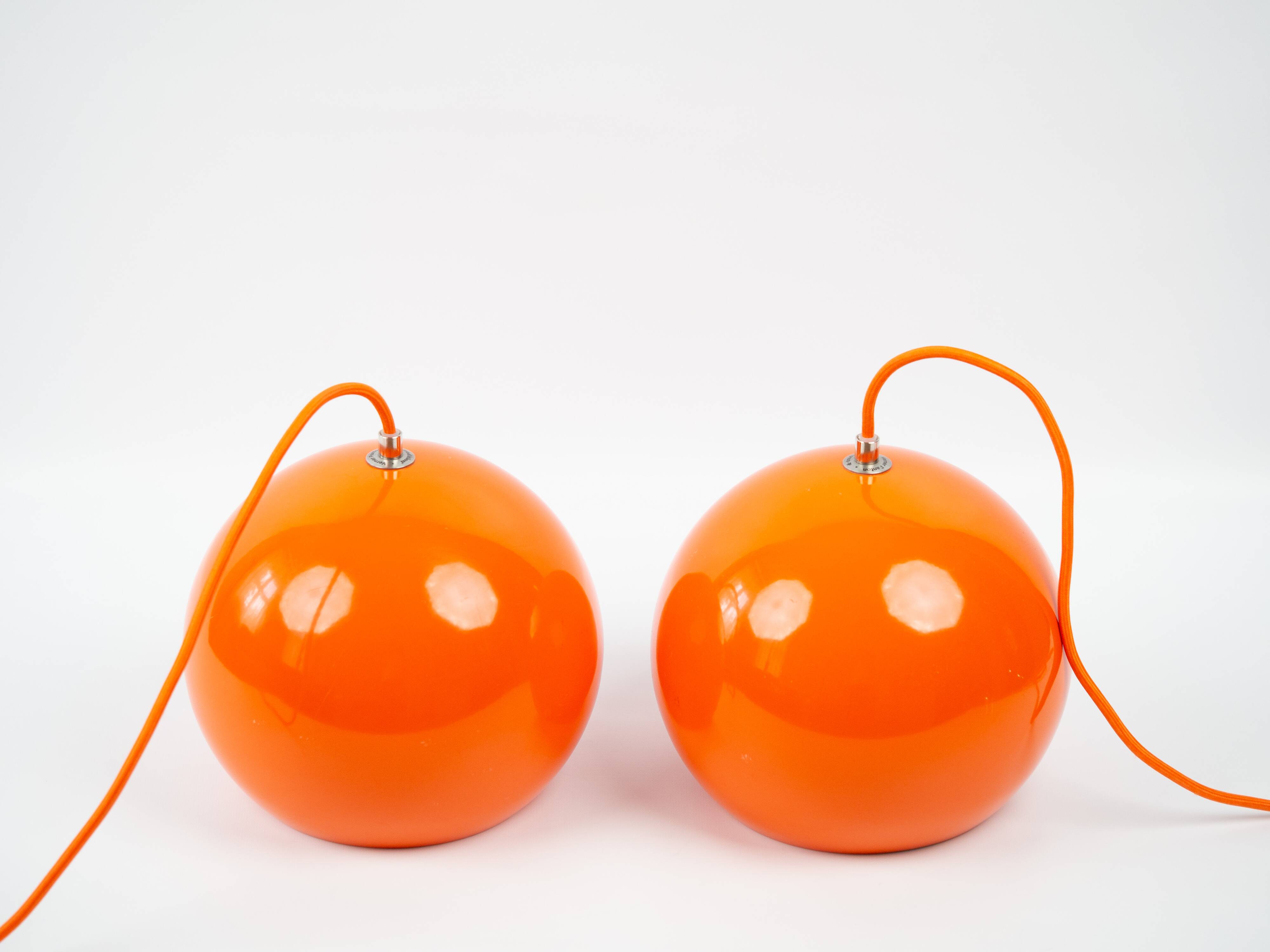 Paire de lampes à suspension vintage danoises Topan de Verner Panton